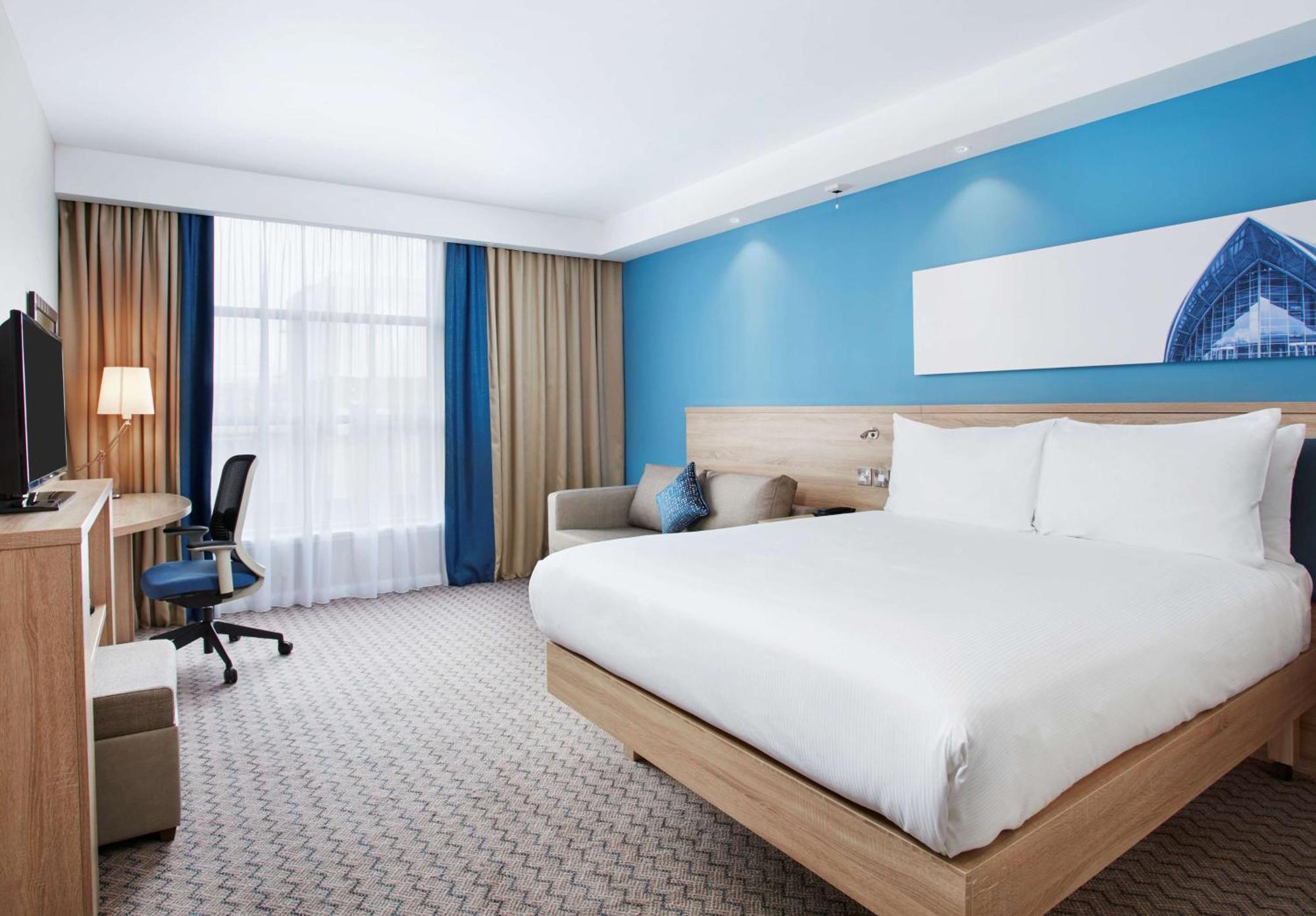 Queen Room - Accessible