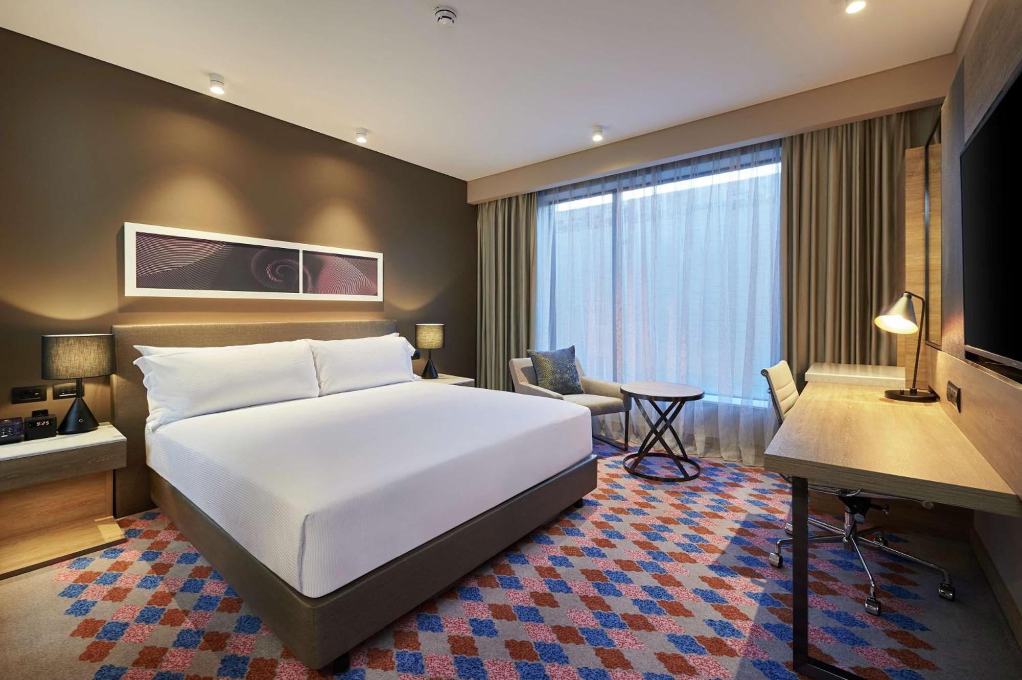 Zimmer mit Kingsize Bett