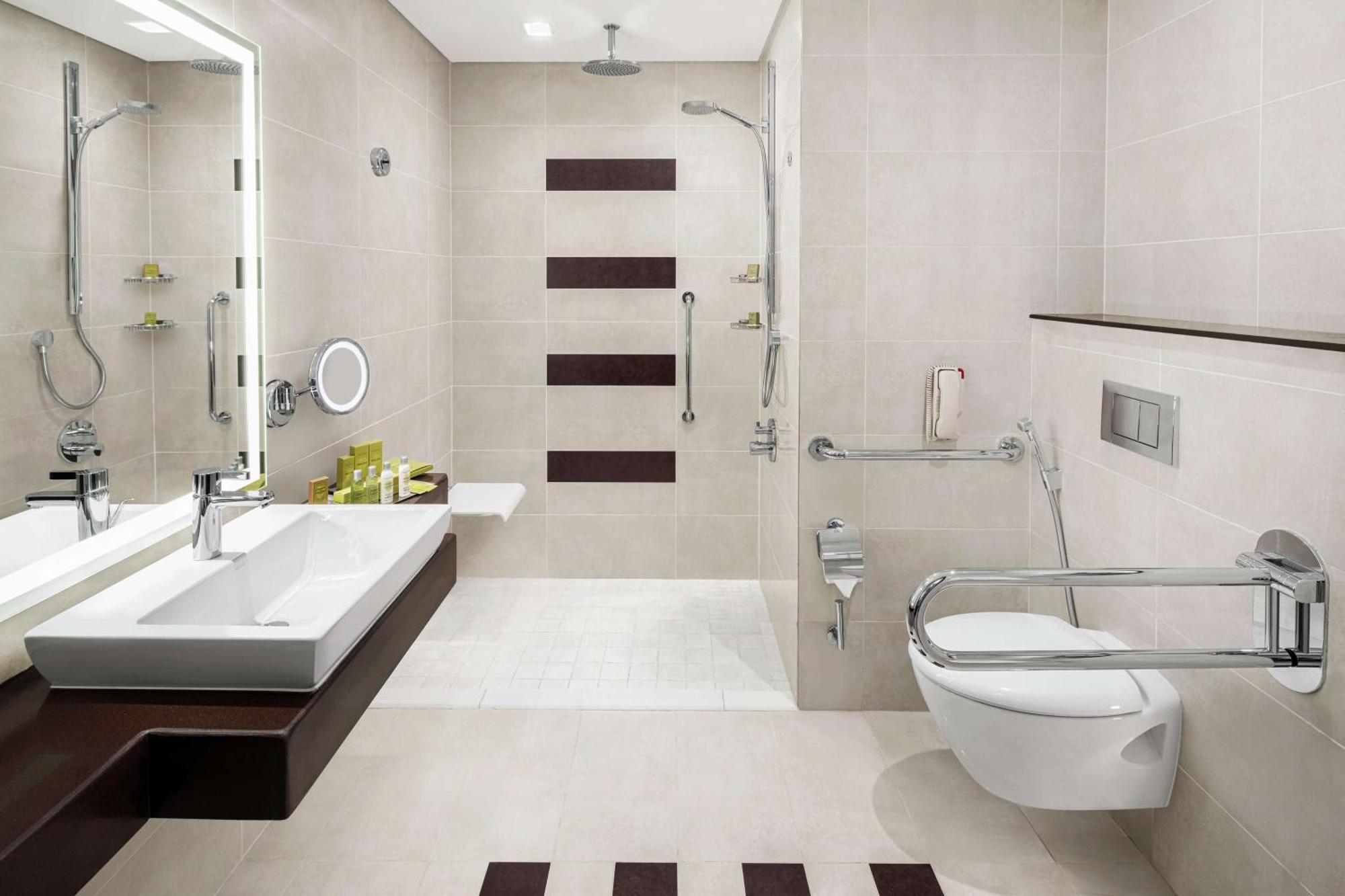 Chambre Lit King-Size - Accessible aux Personnes à Mobilité Réduite