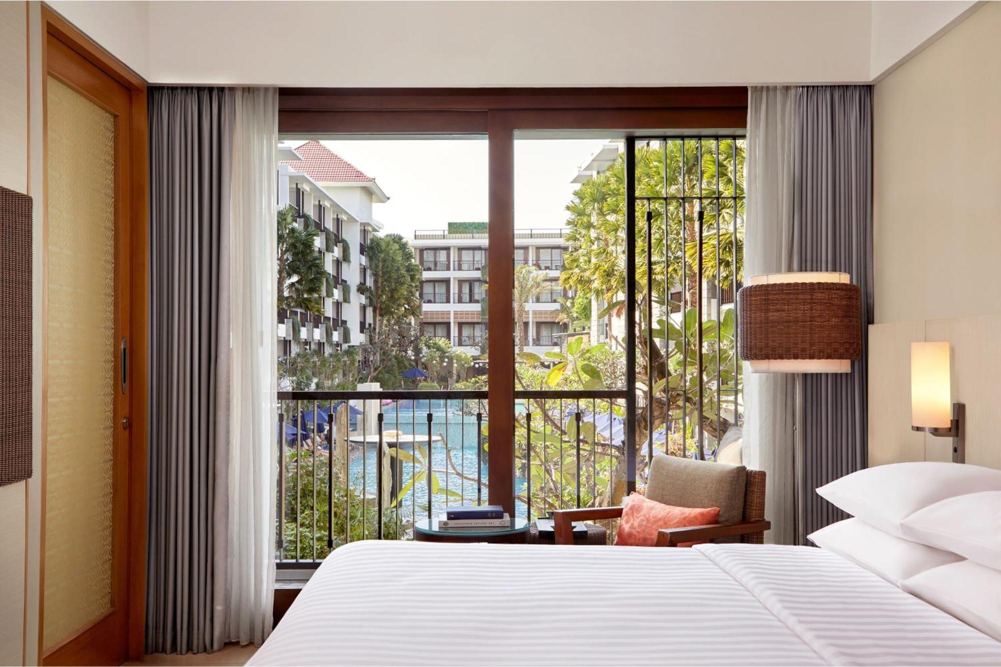 Deluxe King Room with Pool View