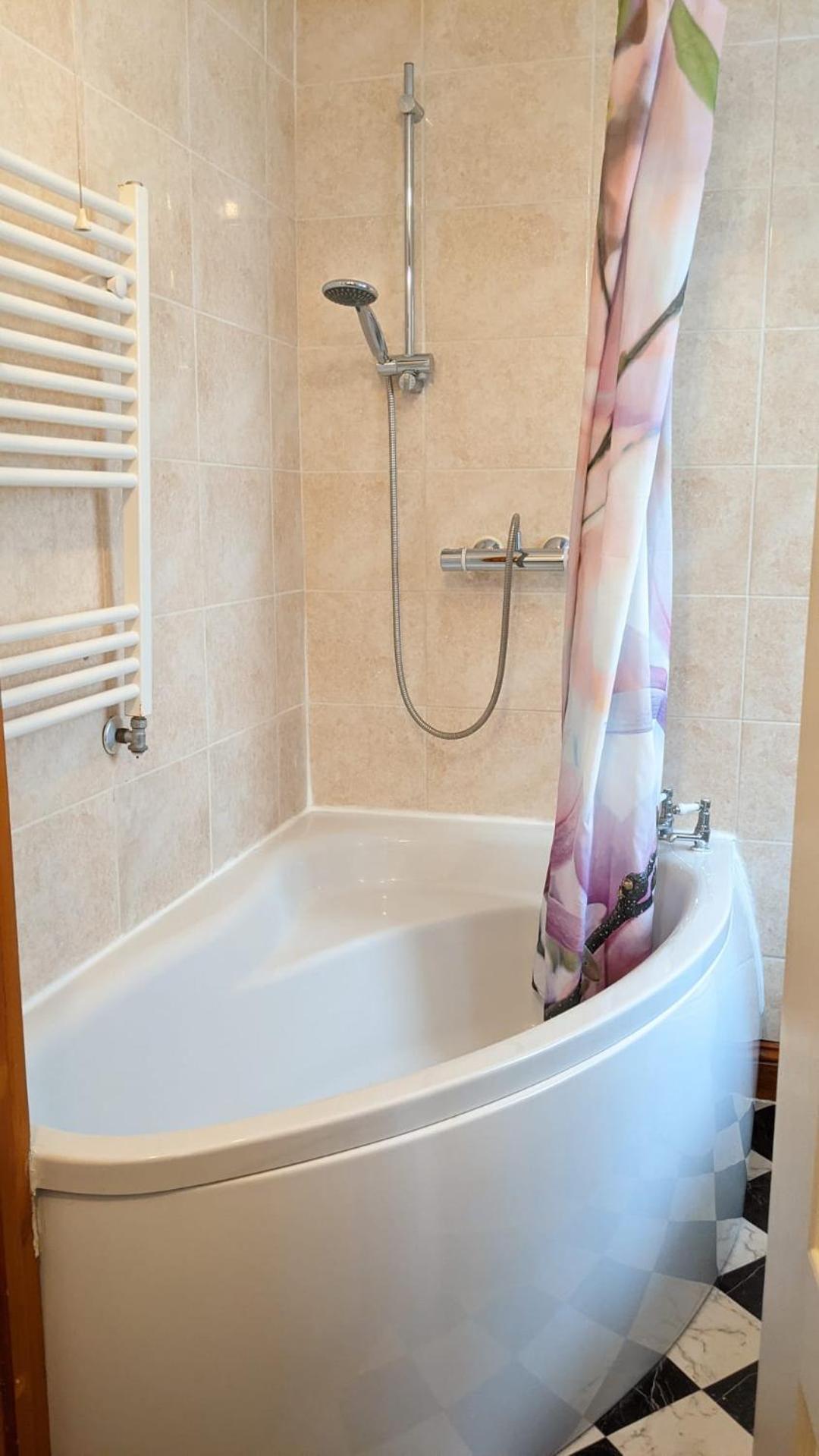 Chambre Familiale avec Baignoire