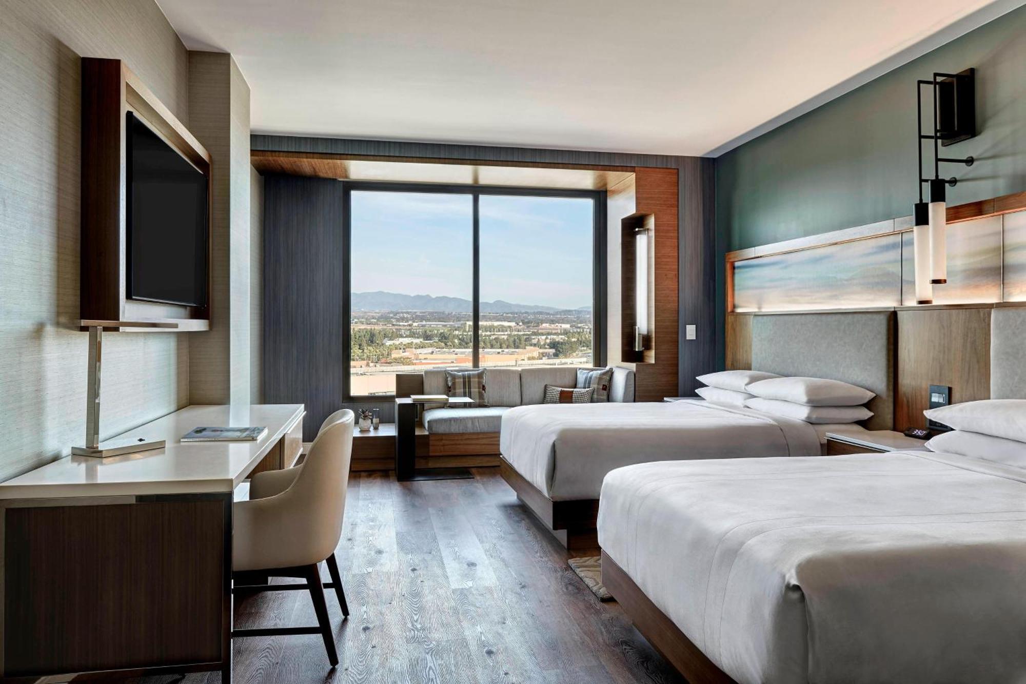 Guest Room Queen Bed,1553723776:JPEG