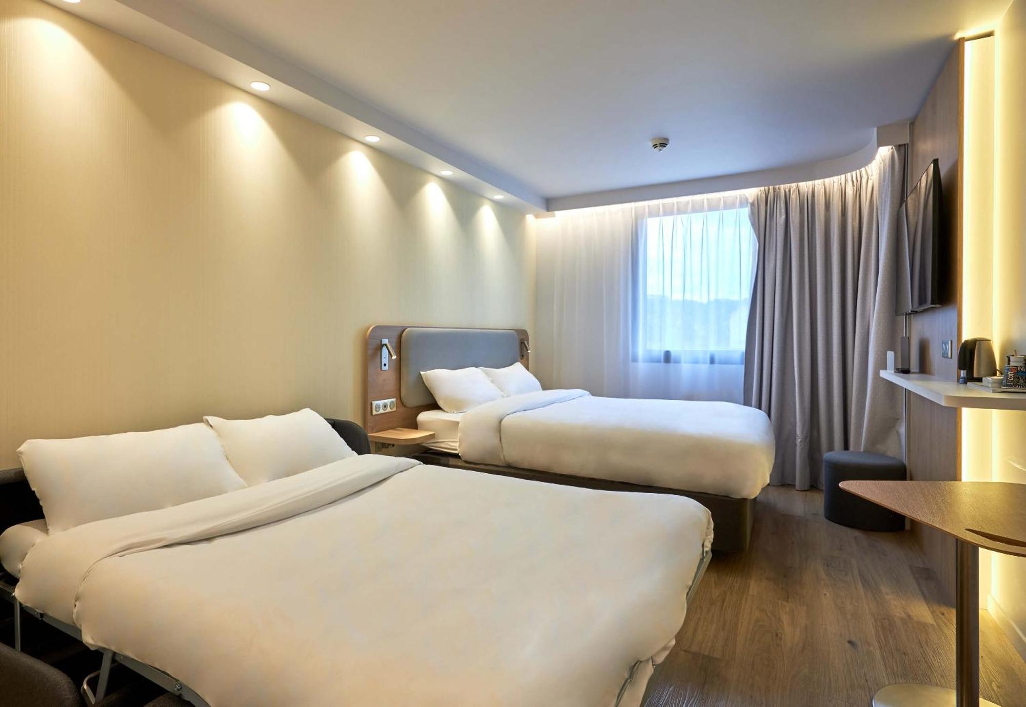 Quadruple Room,1639632620:JPEG