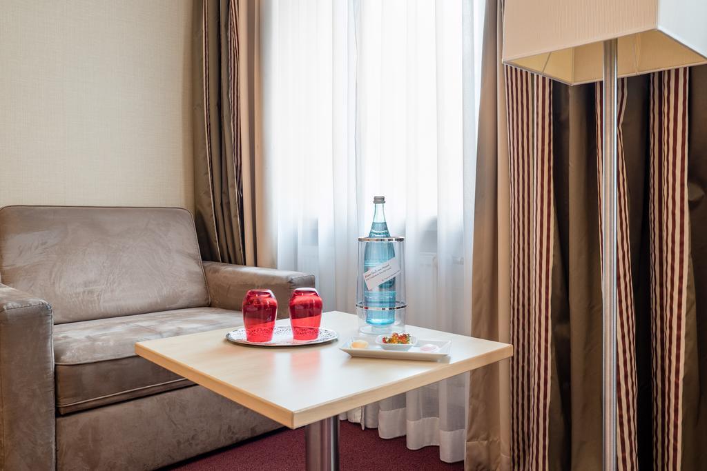 Business Tweepersoonskamer met Uitzicht op de Binnenplaats