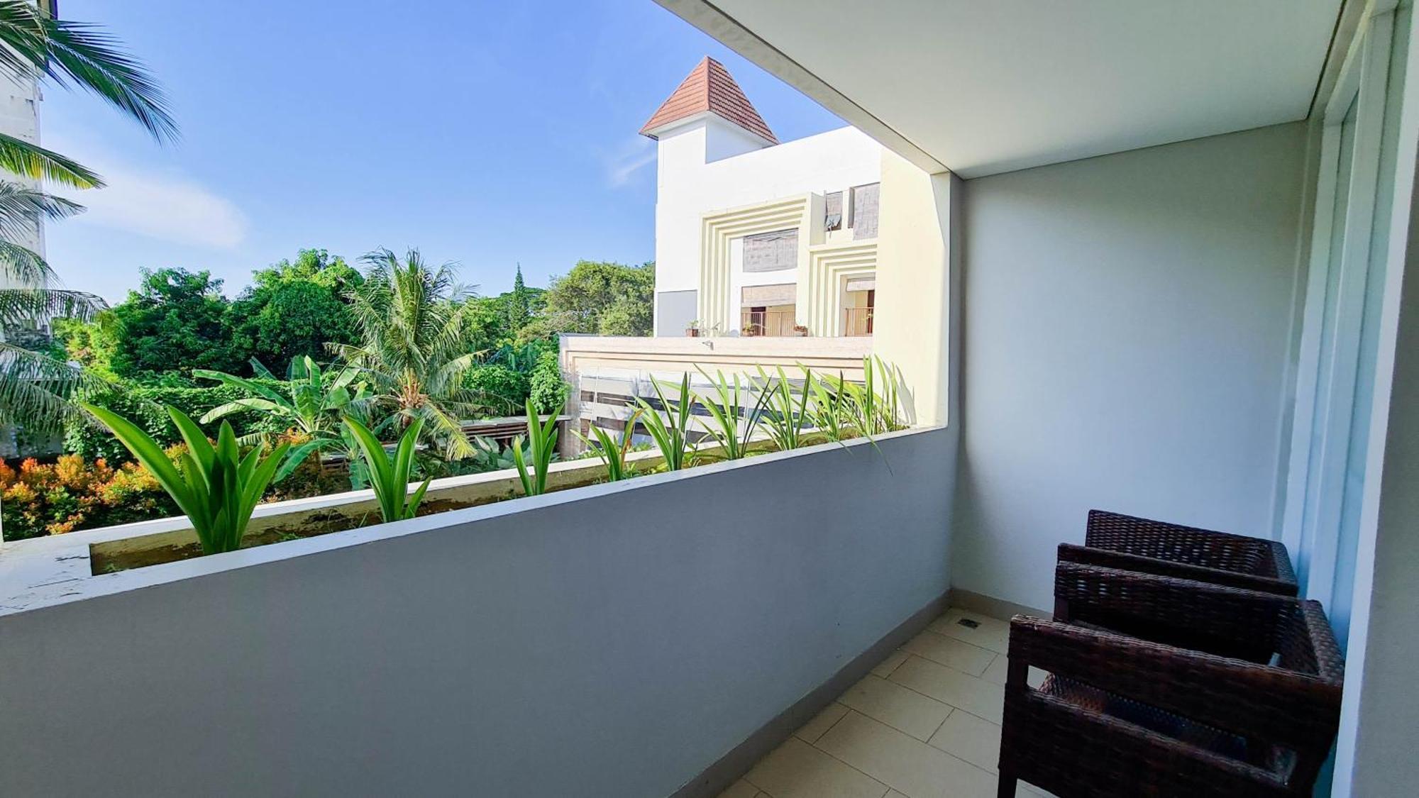 Chambre Lits Jumeaux de Luxe avec Vue sur la Piscine
