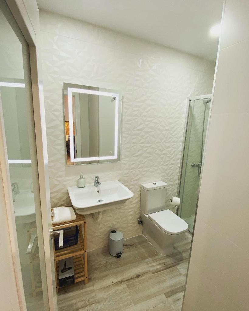 Twin Room with Private Bathroom,1554675115:JPEG
