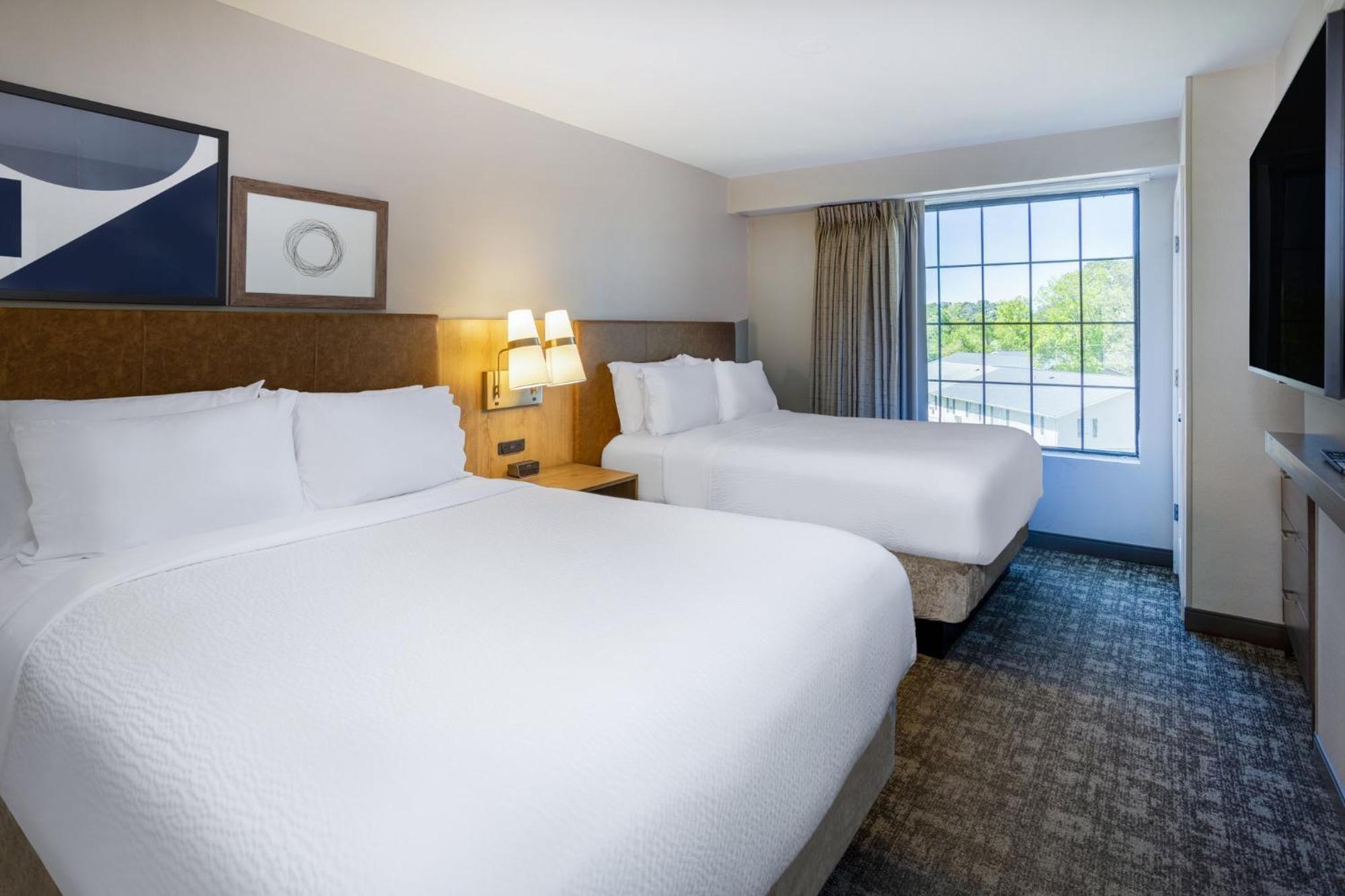 One-Bedroom Suite with Two Queen Beds