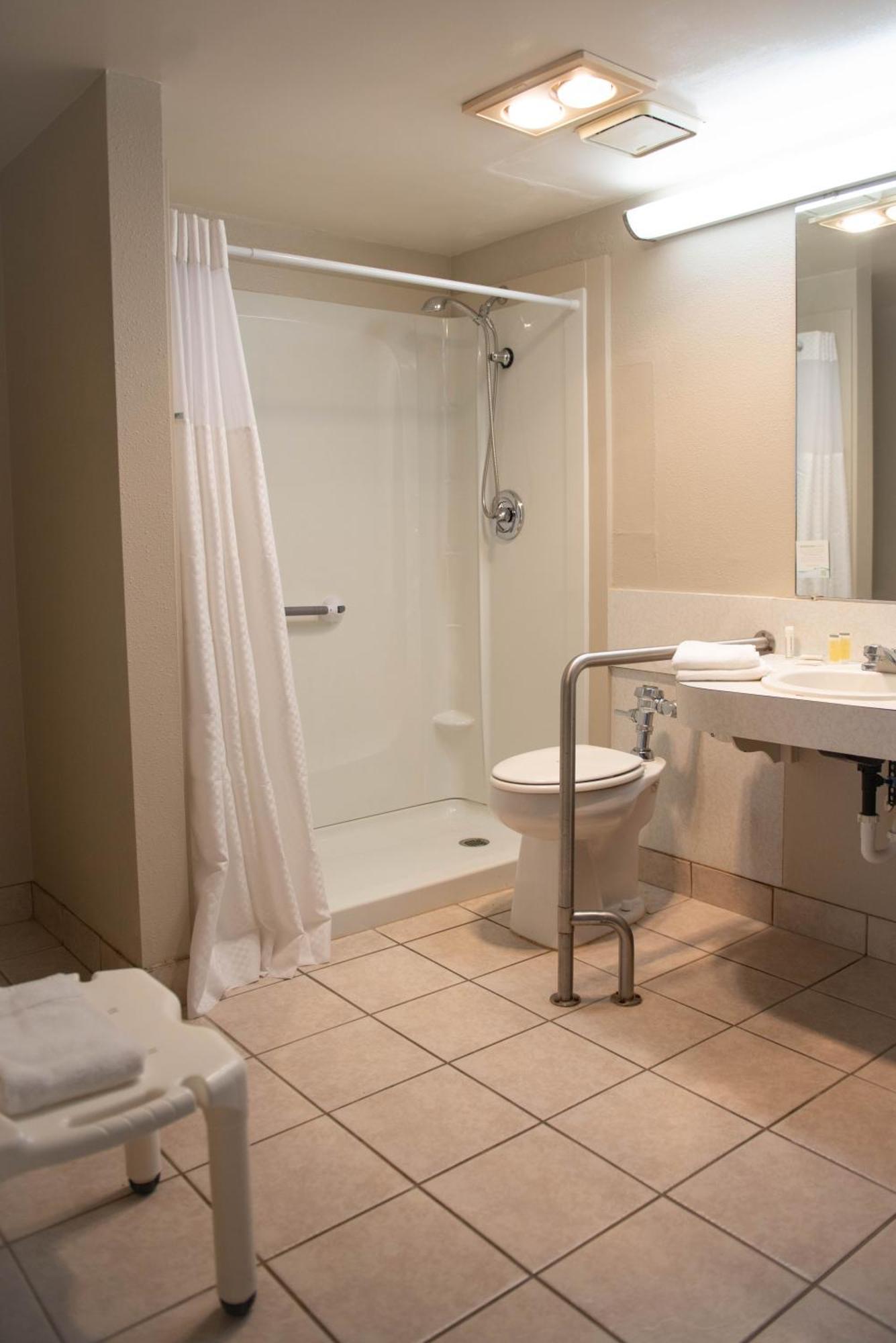 1 King Bed, Mobility Accessible Room, Bathtub w/ Grab Bars, Non-Smoking