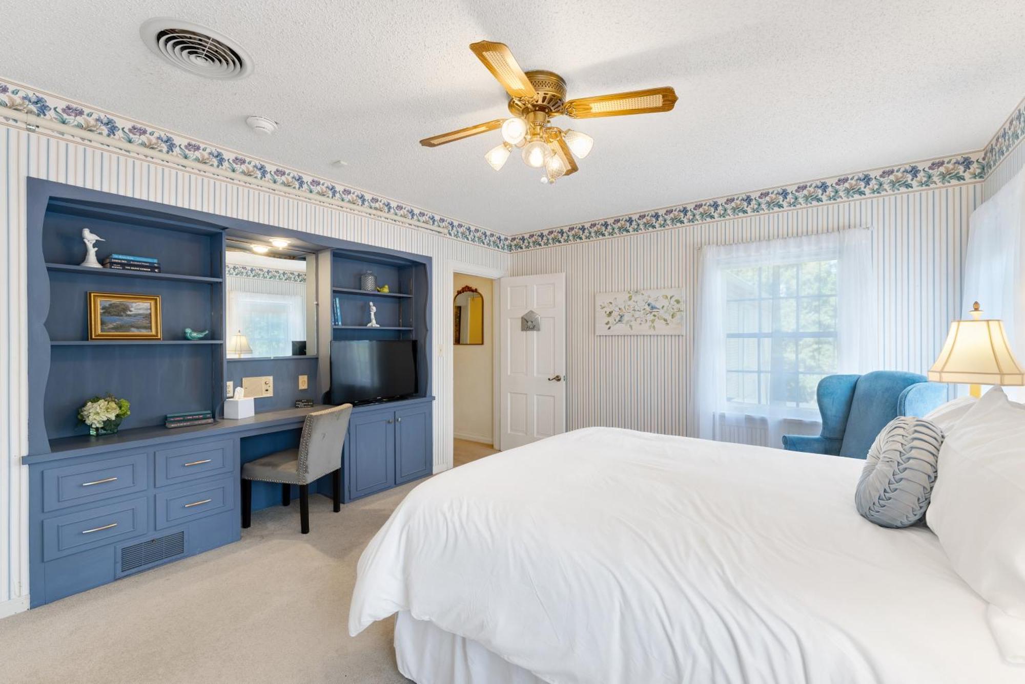 Deluxe Double Room with Bath