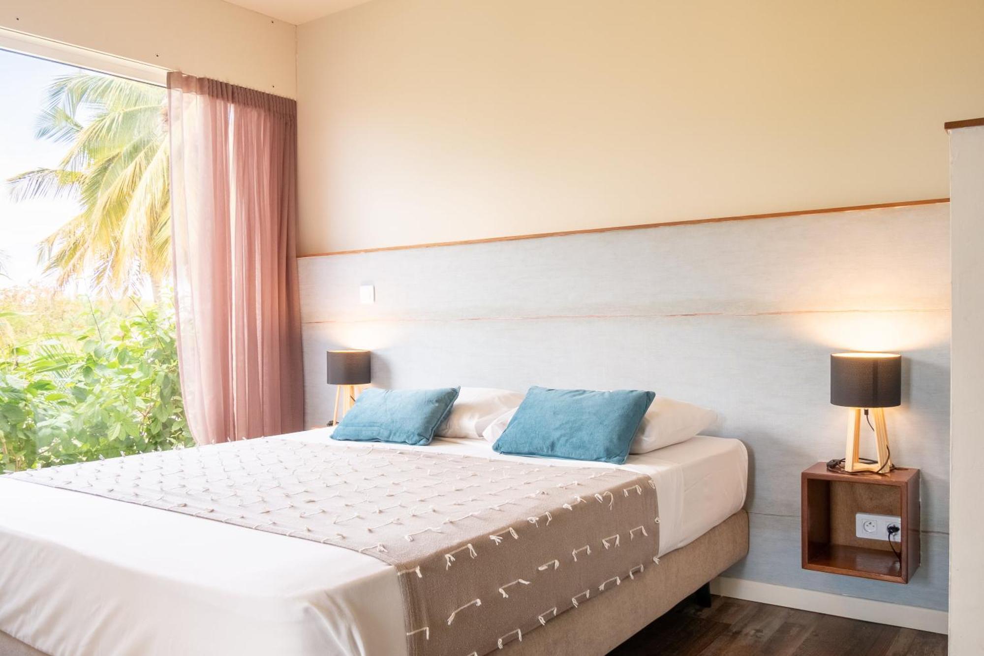 Chambre Lit Queen-Size de Luxe - Rez-de-chaussée