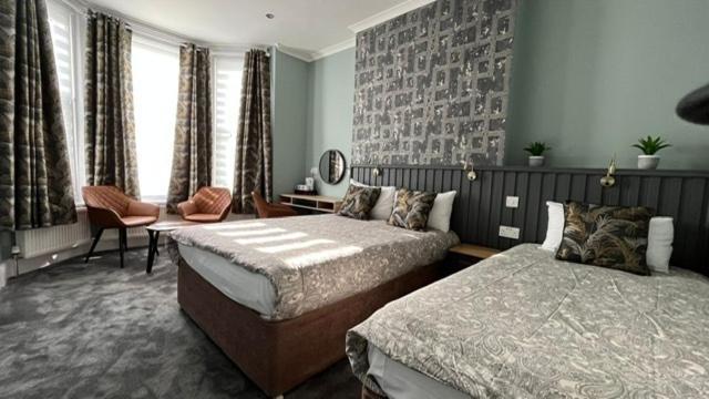 Dreibettzimmer