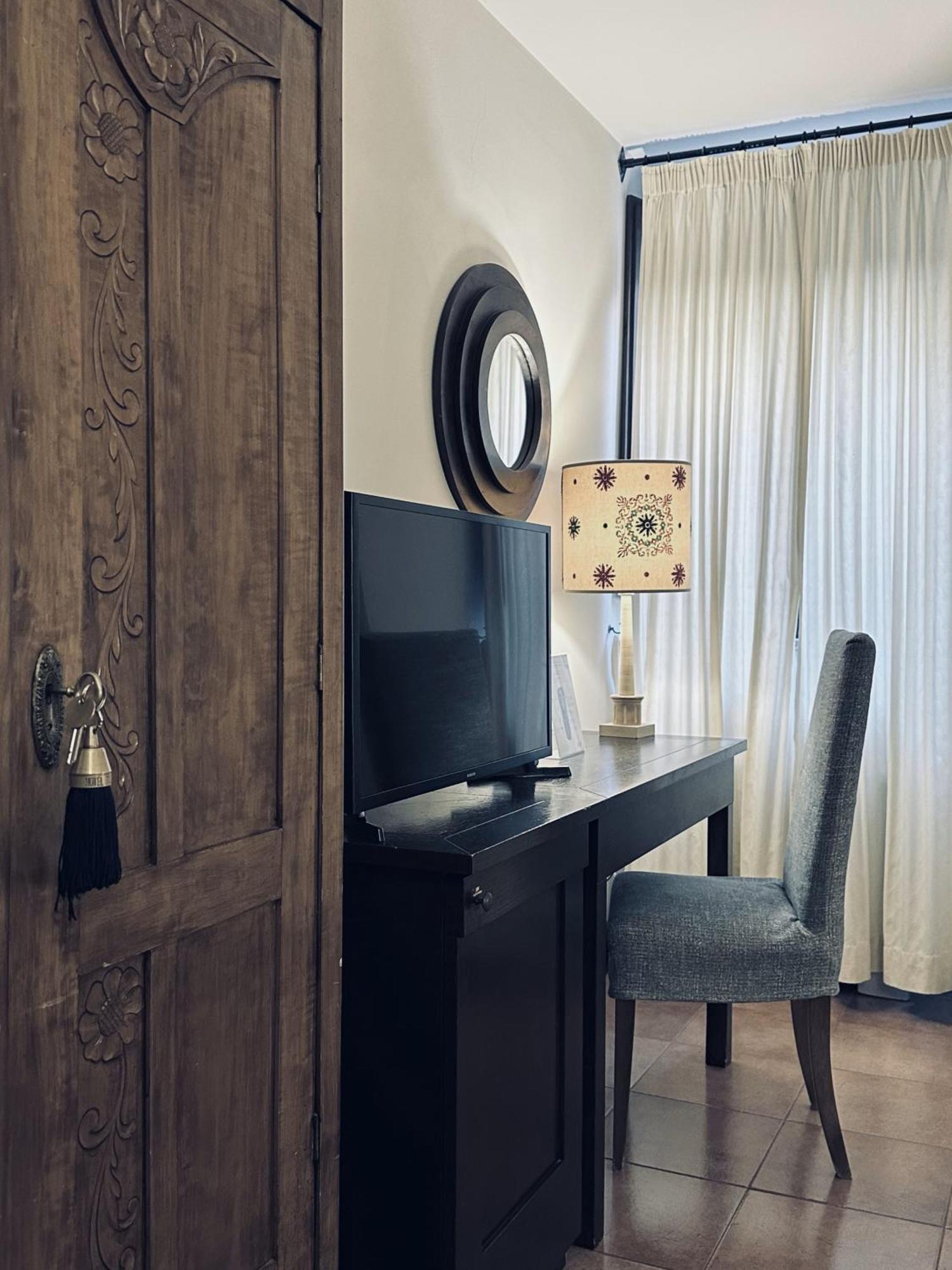 Double Room,1556533126:JPEG