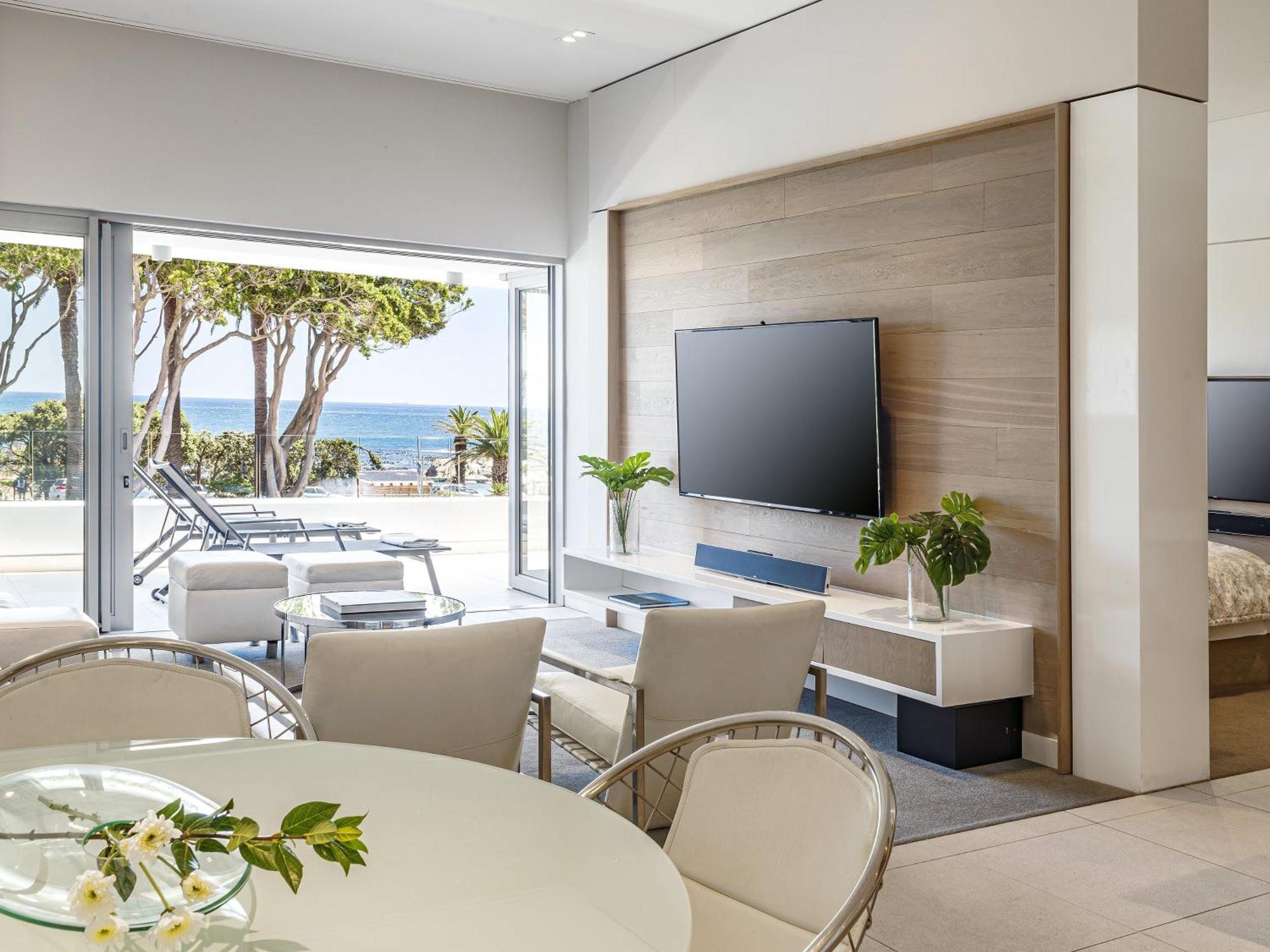 Luxe Suite met 1 Slaapkamer en Uitzicht op Zee