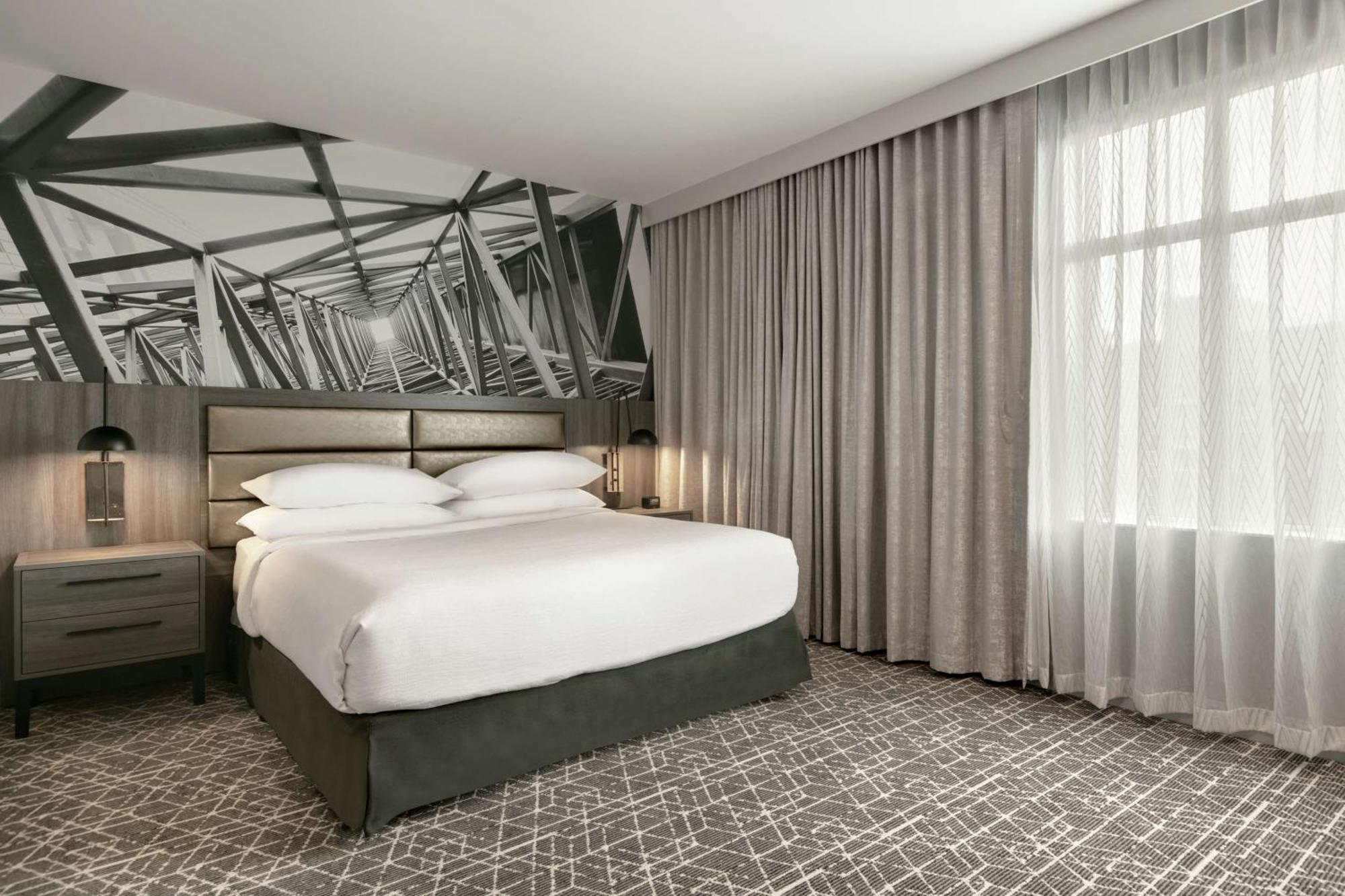 Two-Room King Suite - Hearing Access