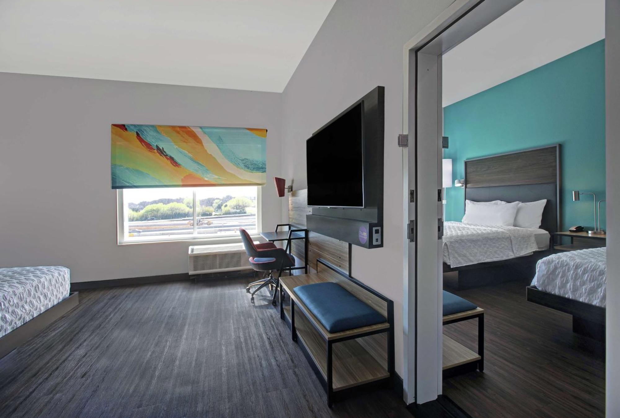 King Room with Roll-In Shower - Mobility and Hearing Access