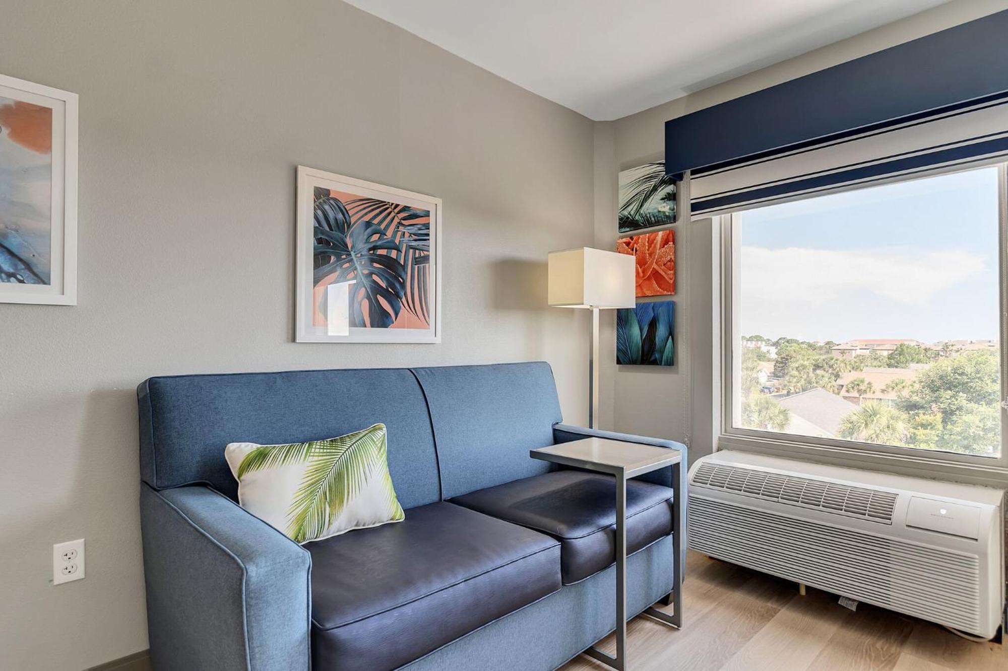 King Suite with Single Sofa Bed