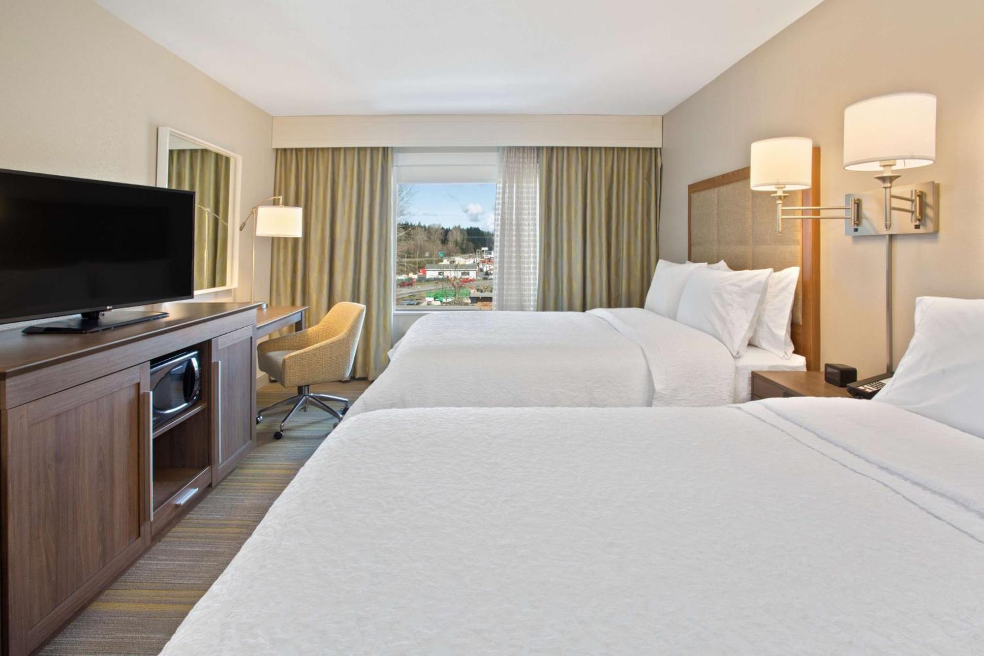 Queen Room with Two Queen Beds and Roll-In Shower - Mobility and Hearing Access/Non-Smoking