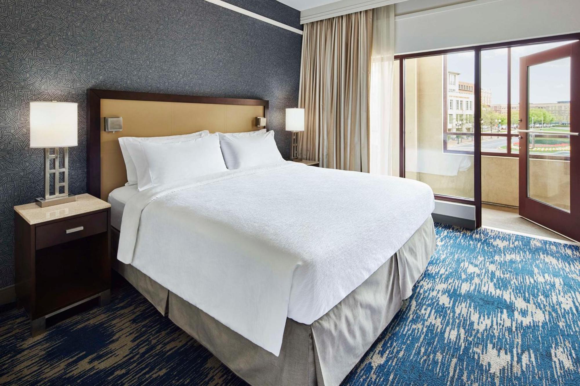 King Suite Balcony,1557435841:JPEG