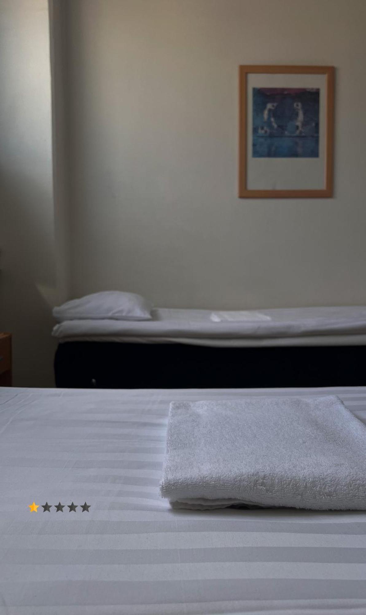 Zweibettzimmer mit Gemeinschaftsbad