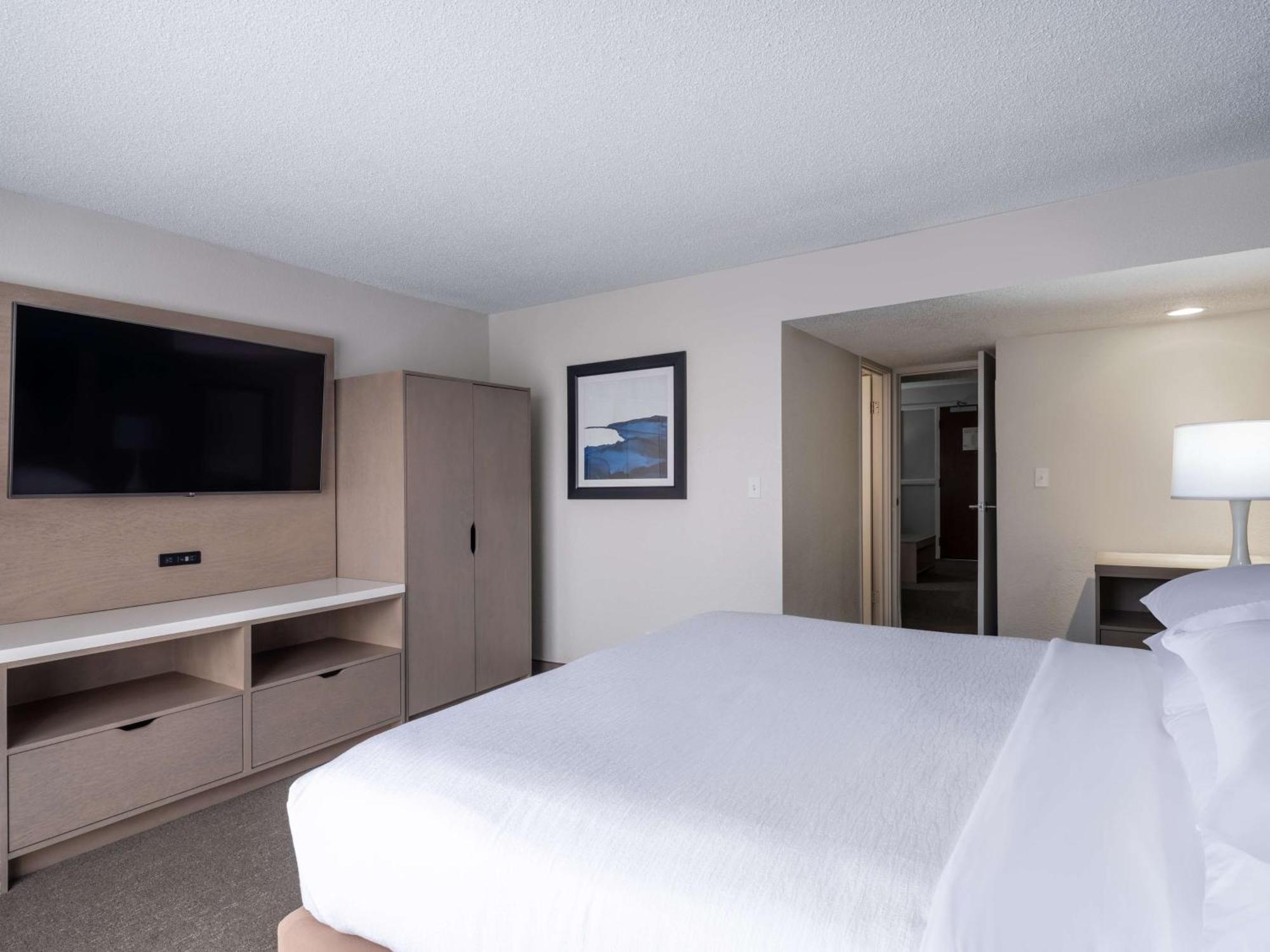 Executive King Suite - Non-Smoking