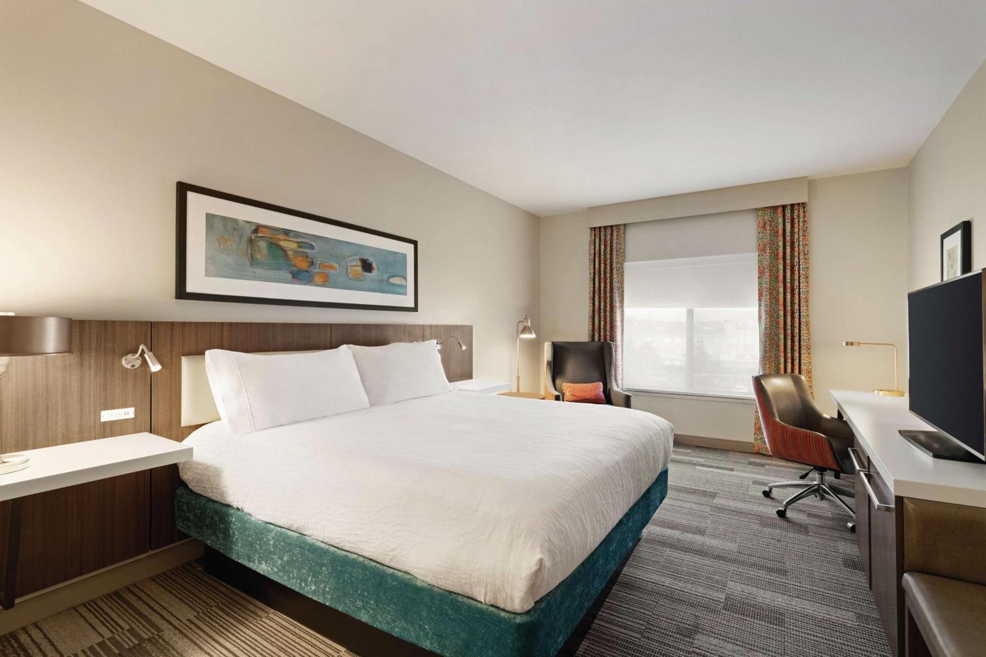 King Room with Sofa Bed - Non-Smoking