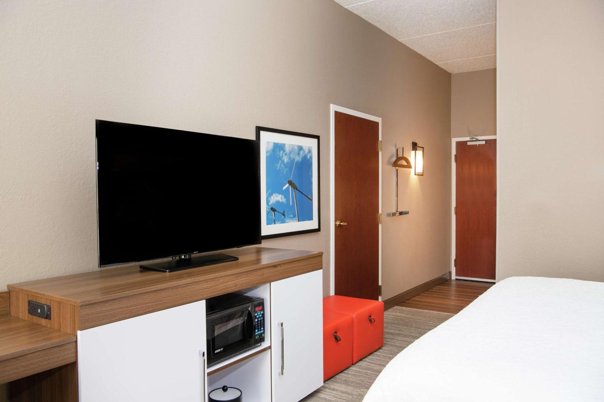 Room with Two Queen Beds - Non-Smoking