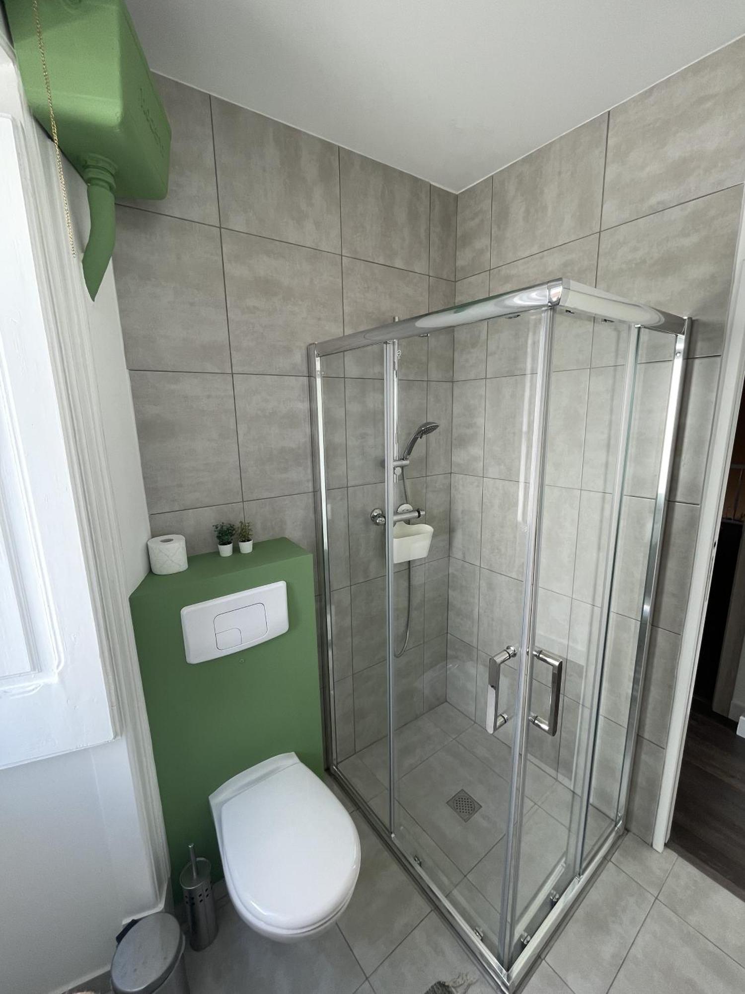 Quarto Duplo com Vista Jardim