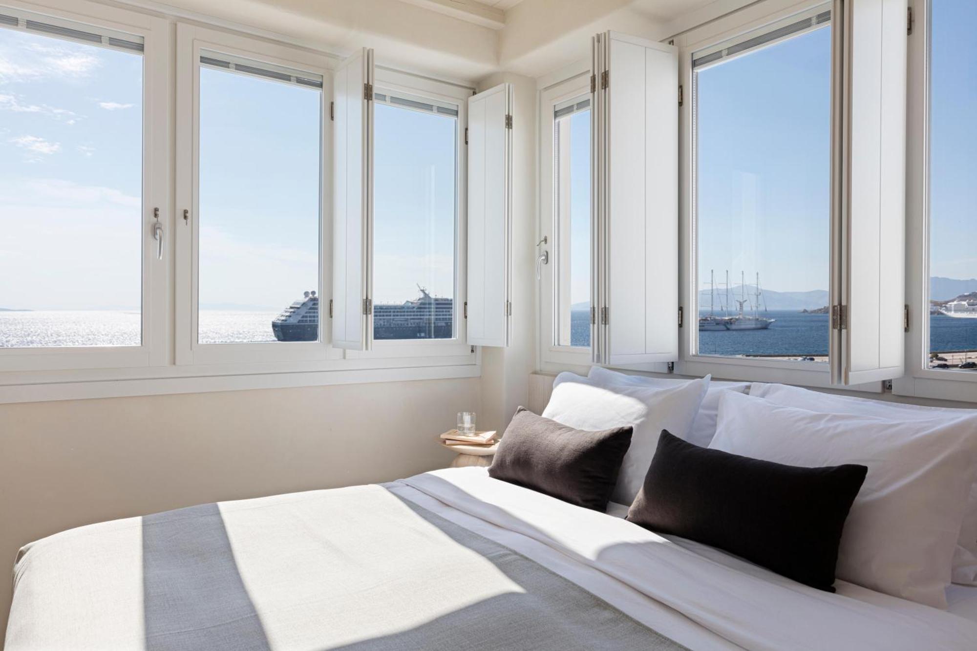 Superior Suite with Sea View,1558523287:JPEG