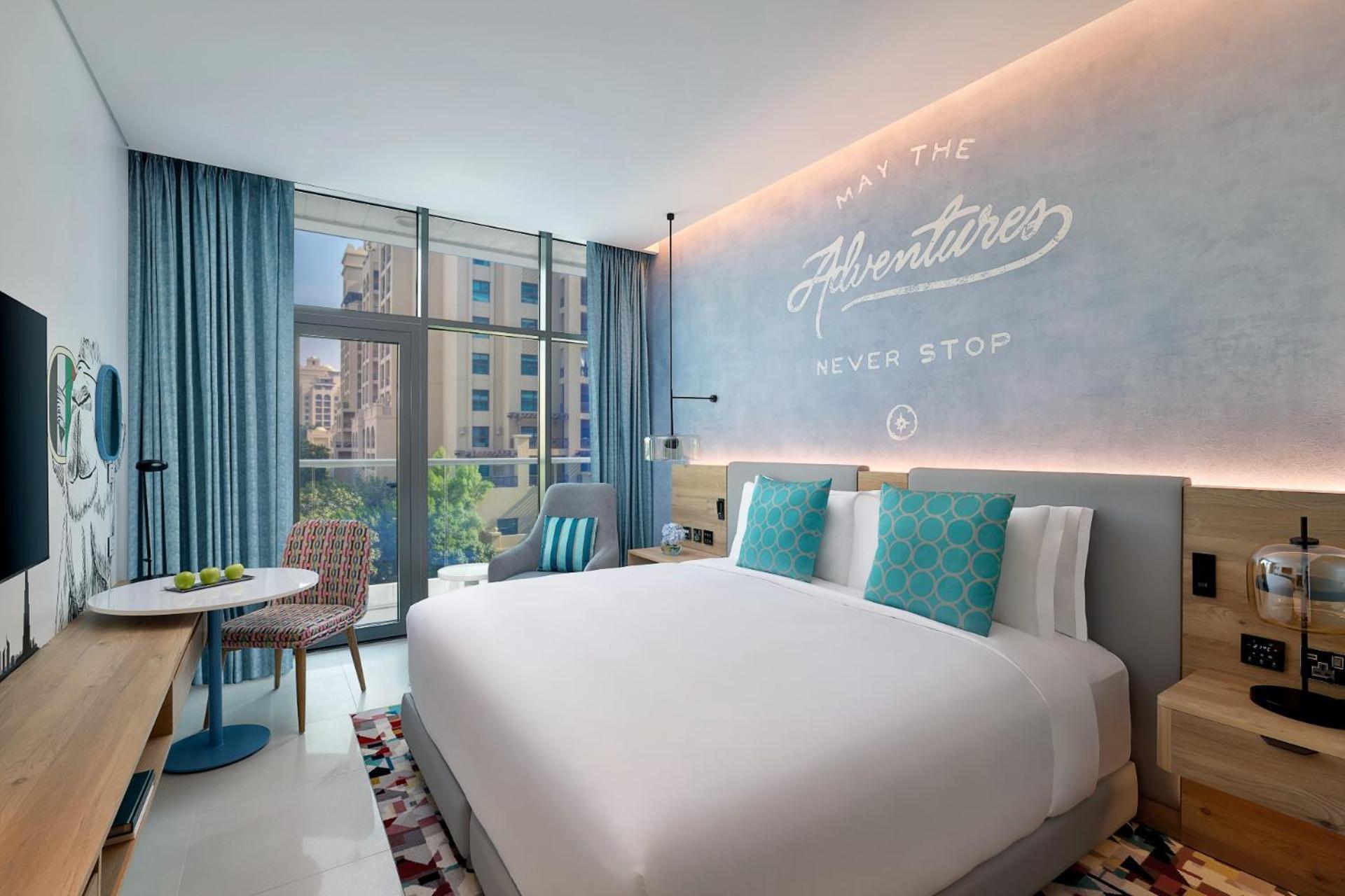 Superior Zimmer mit Balkon – Zugang zum Strand und dem Infinity-Pool auf dem Dach sowie Zugang zum Kids Club