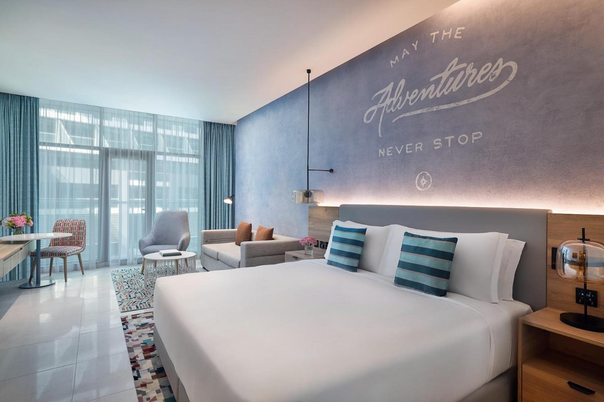 Deluxe Familienzimmer mit Balkon – Zugang zum Strand und dem Infinity-Pool auf dem Dach sowie Zugang zum Kids Club