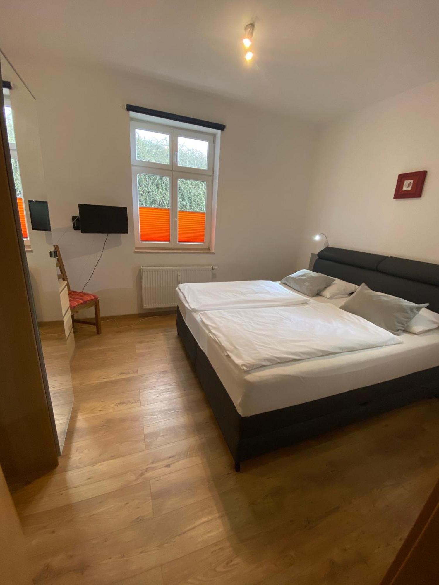 Apartment mit 2 Schlafzimmern und Balkon