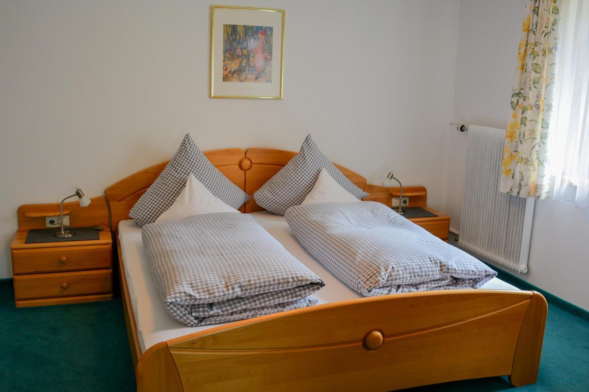 Doppelzimmer mit Balkon