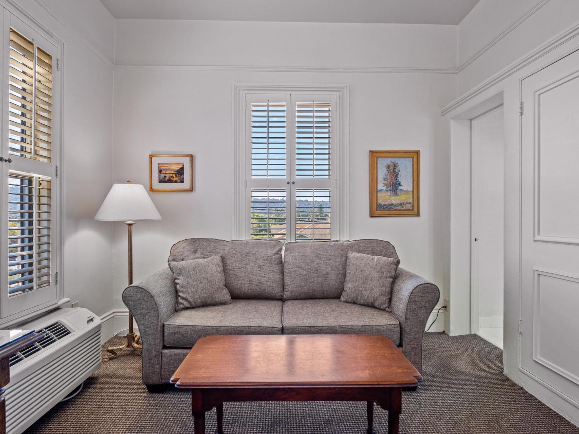 Junior King Room