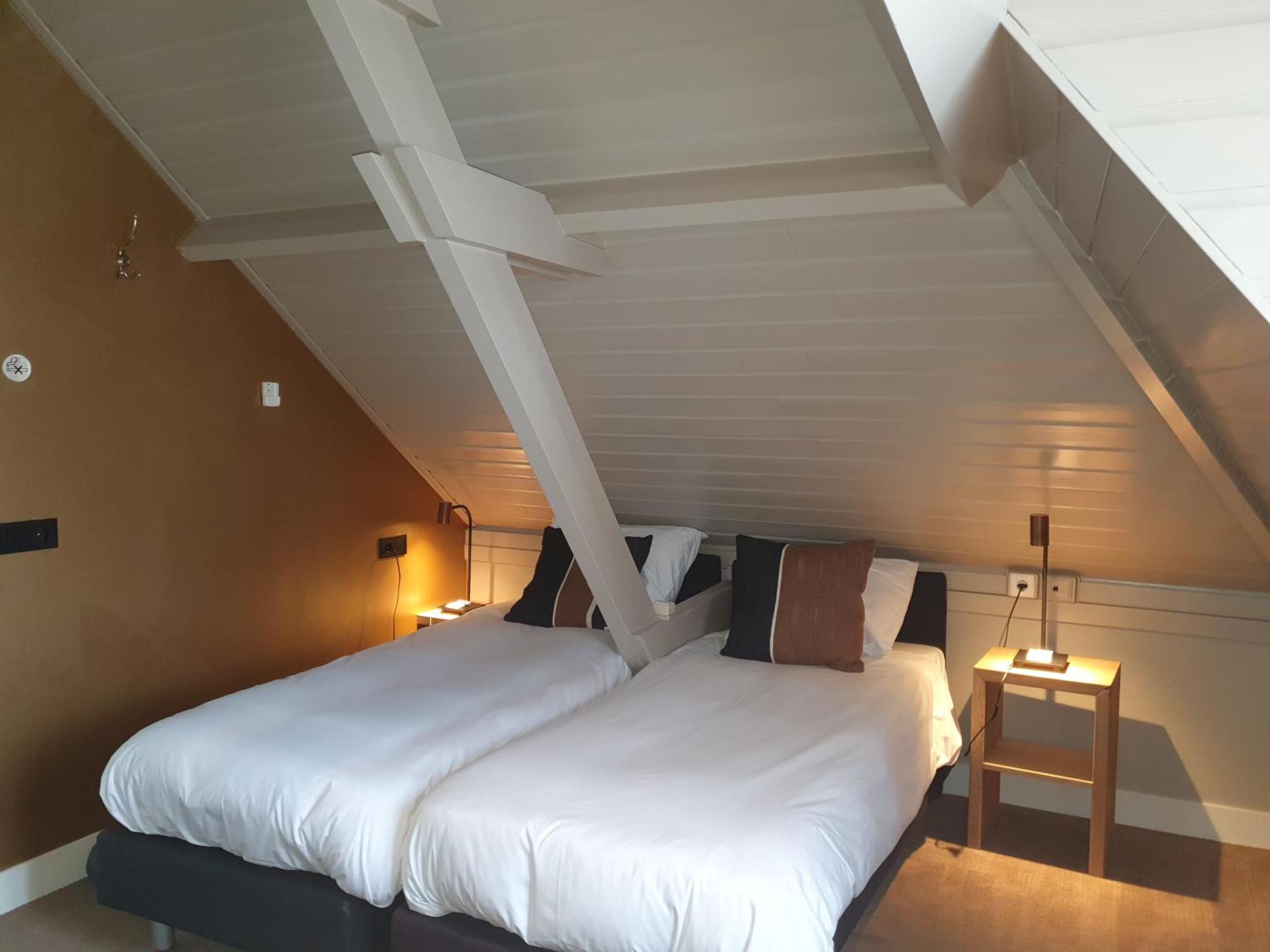 Standard Single Room,1565537905:JPEG