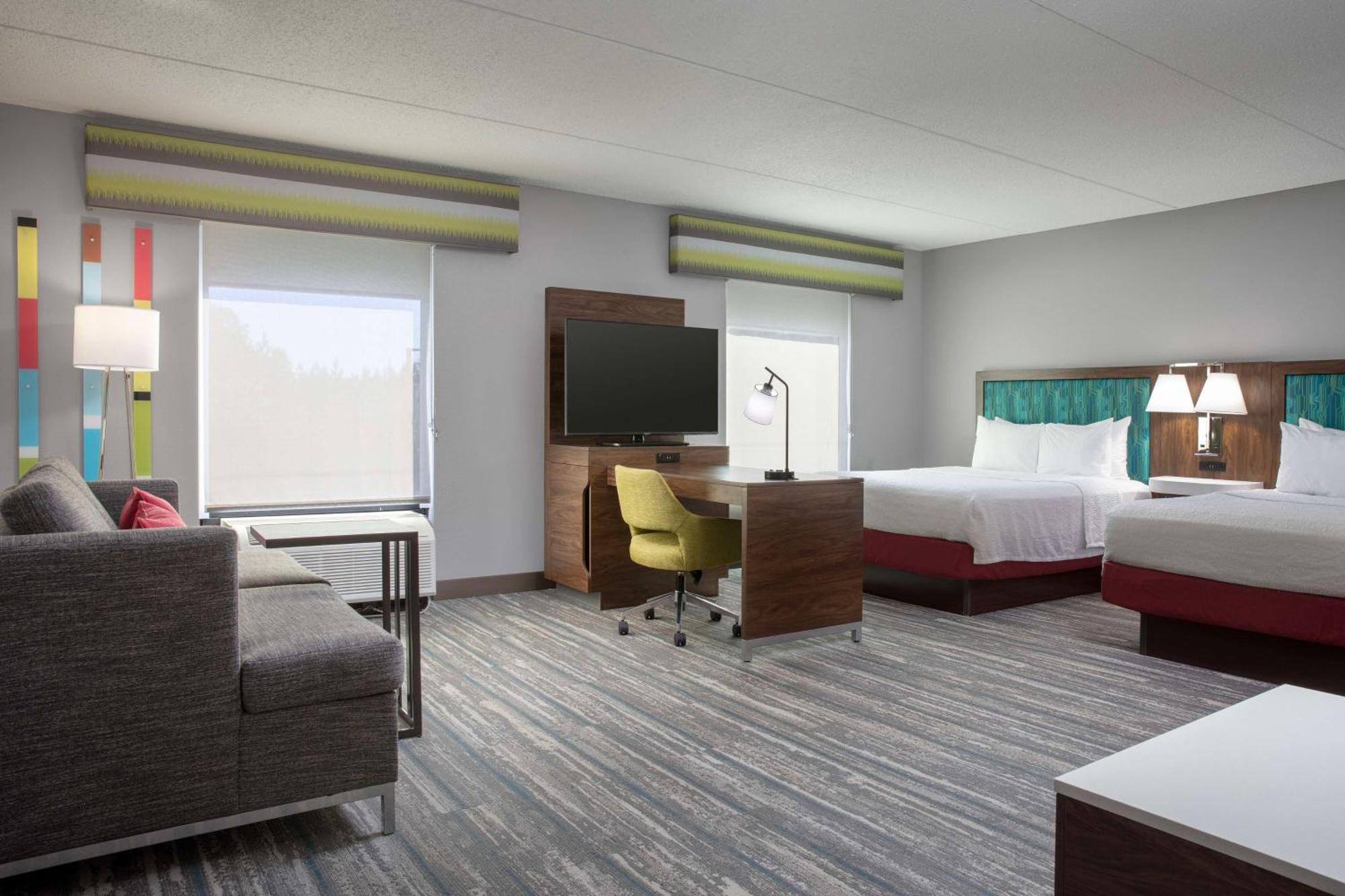 Queen Studio Suite with Two Queen Beds - Non-Smoking