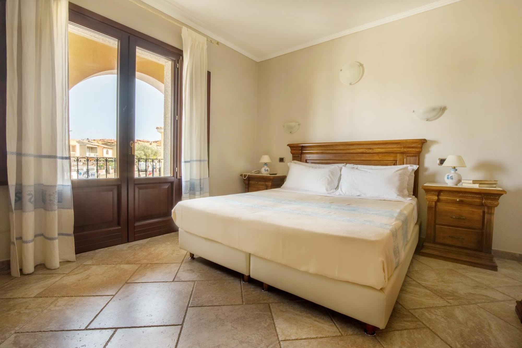 Camera Comfort Matrimoniale/Doppia con Letti Singoli con Balcone