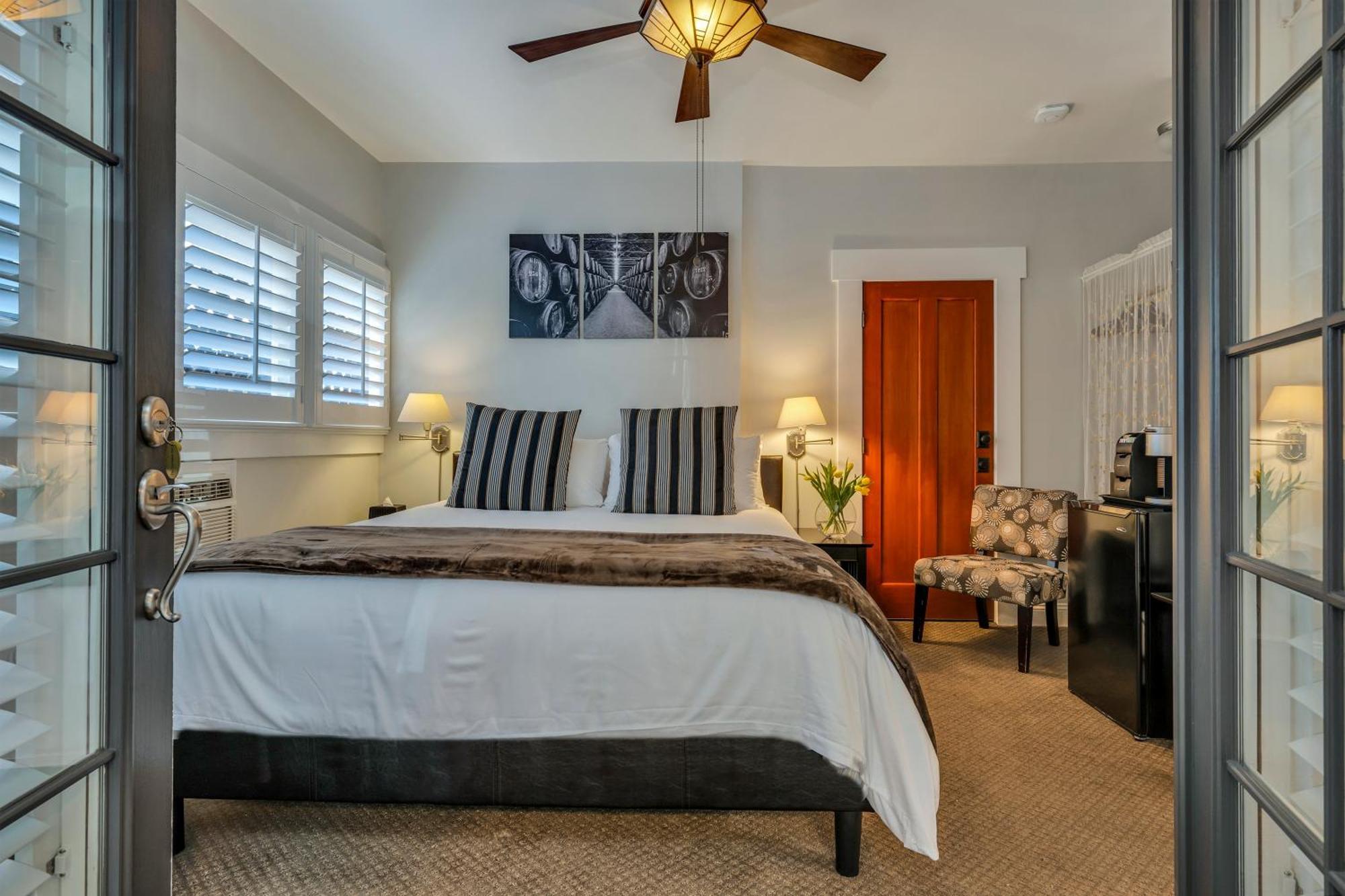 King Room with Spa Bath