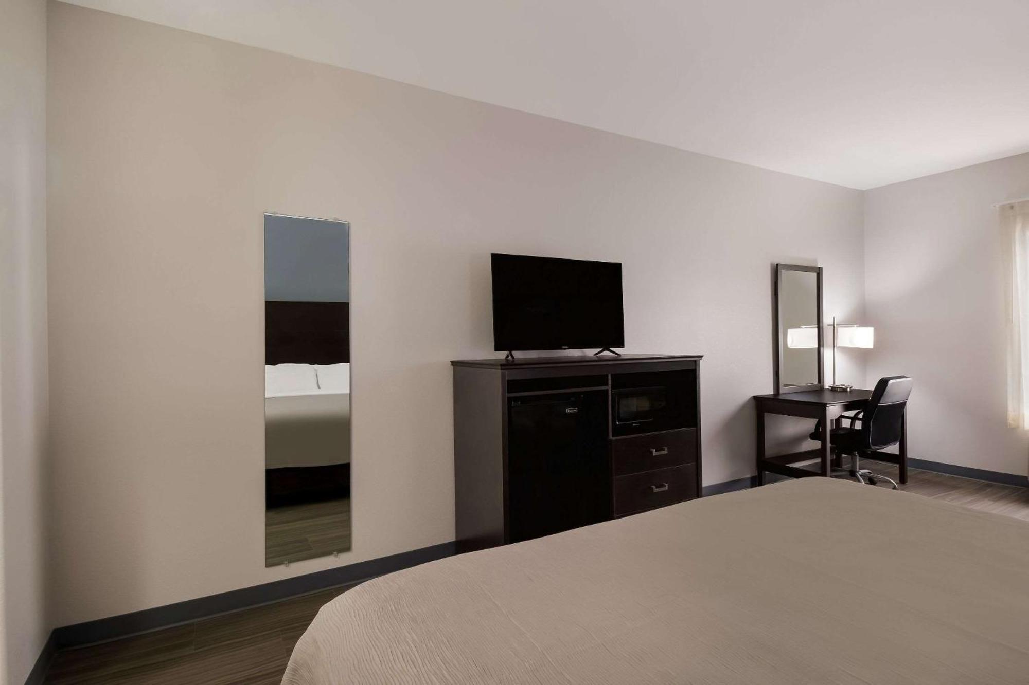 King Room - Non-Smoking