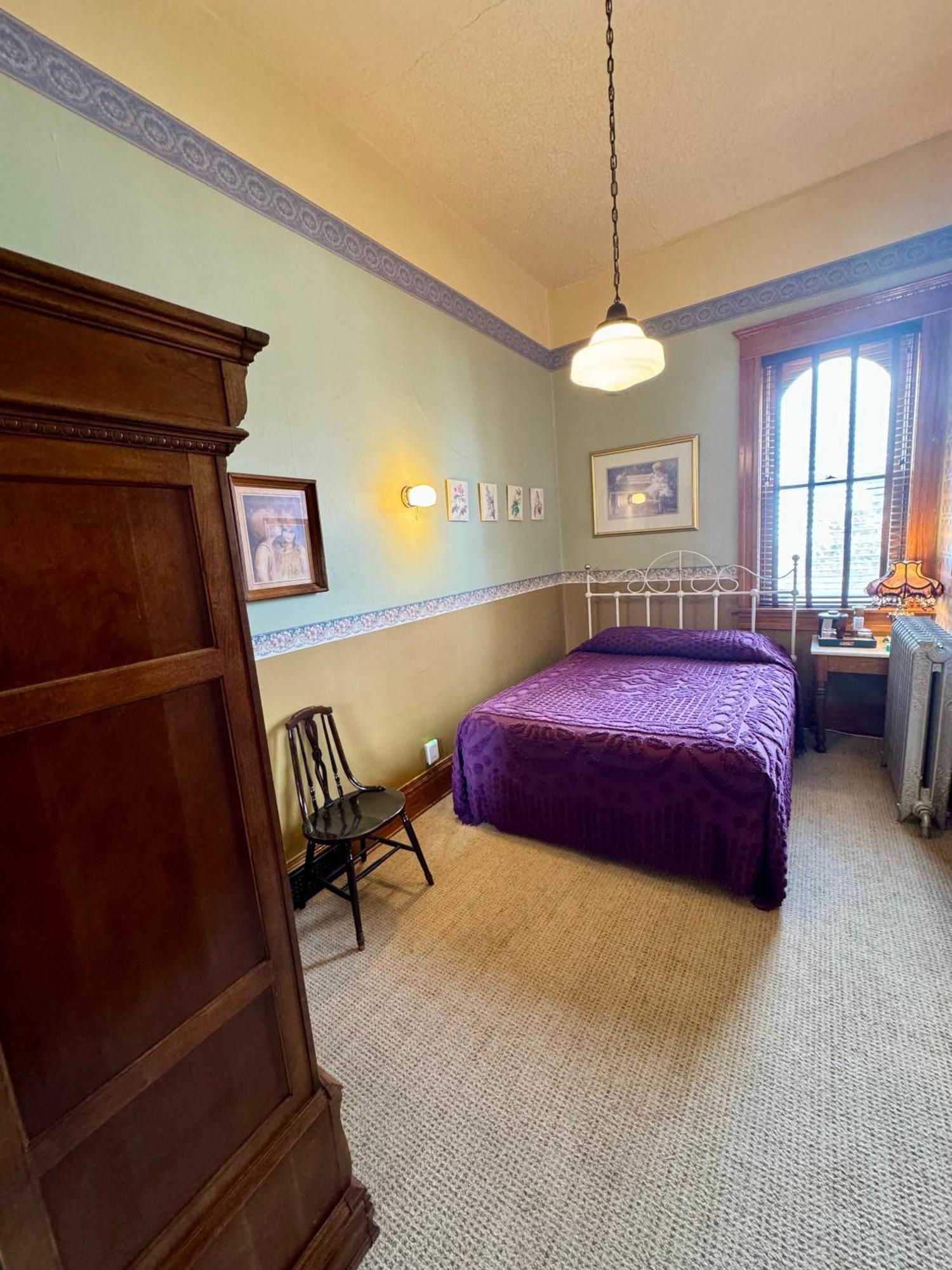 Nursery, 1 Queen Bed (Second Floor - No Elevator)