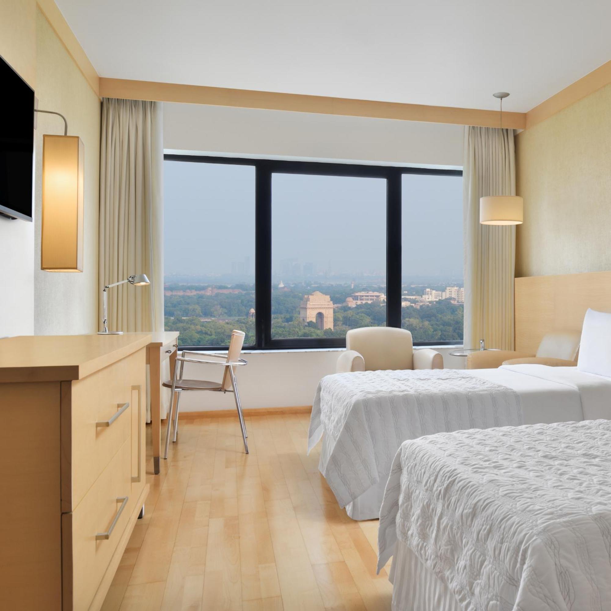 Zweibettzimmer mit Stadtblick