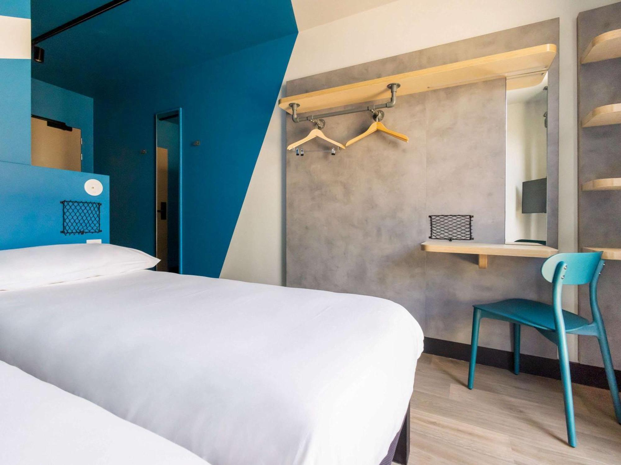 Standard Room with Two Single Beds and Balcony,1607755073:JPEG