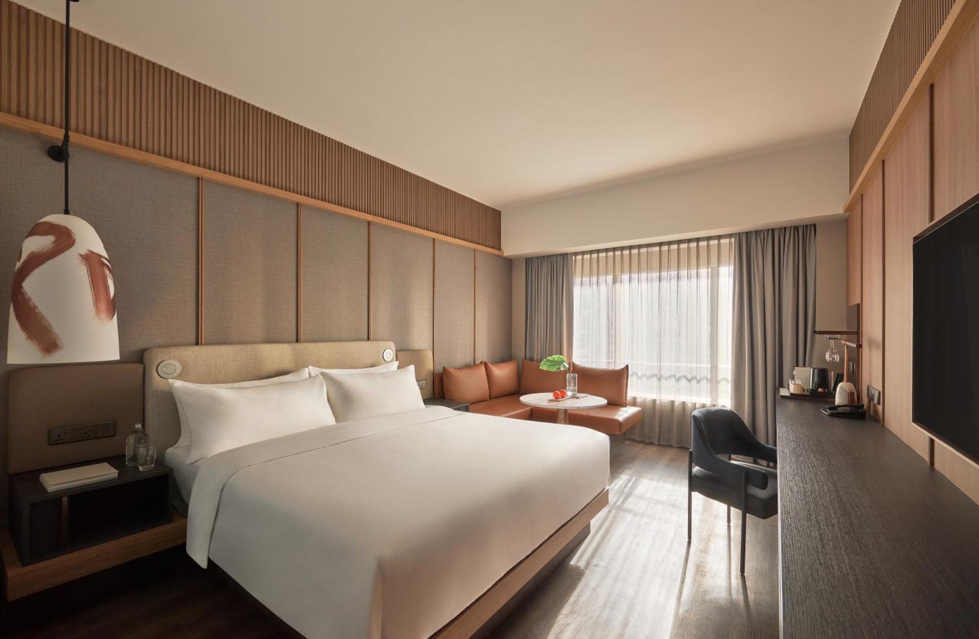 Club Zimmer mit Kingsize-Bett und Zugang zur Club Lounge – obere Etage