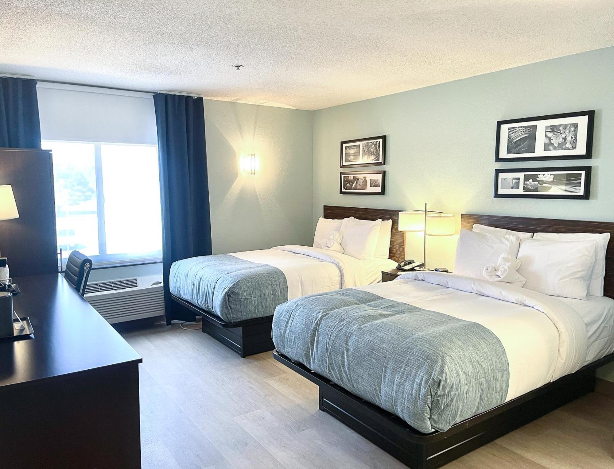 Double Room with Two Double Beds - Non-Smoking