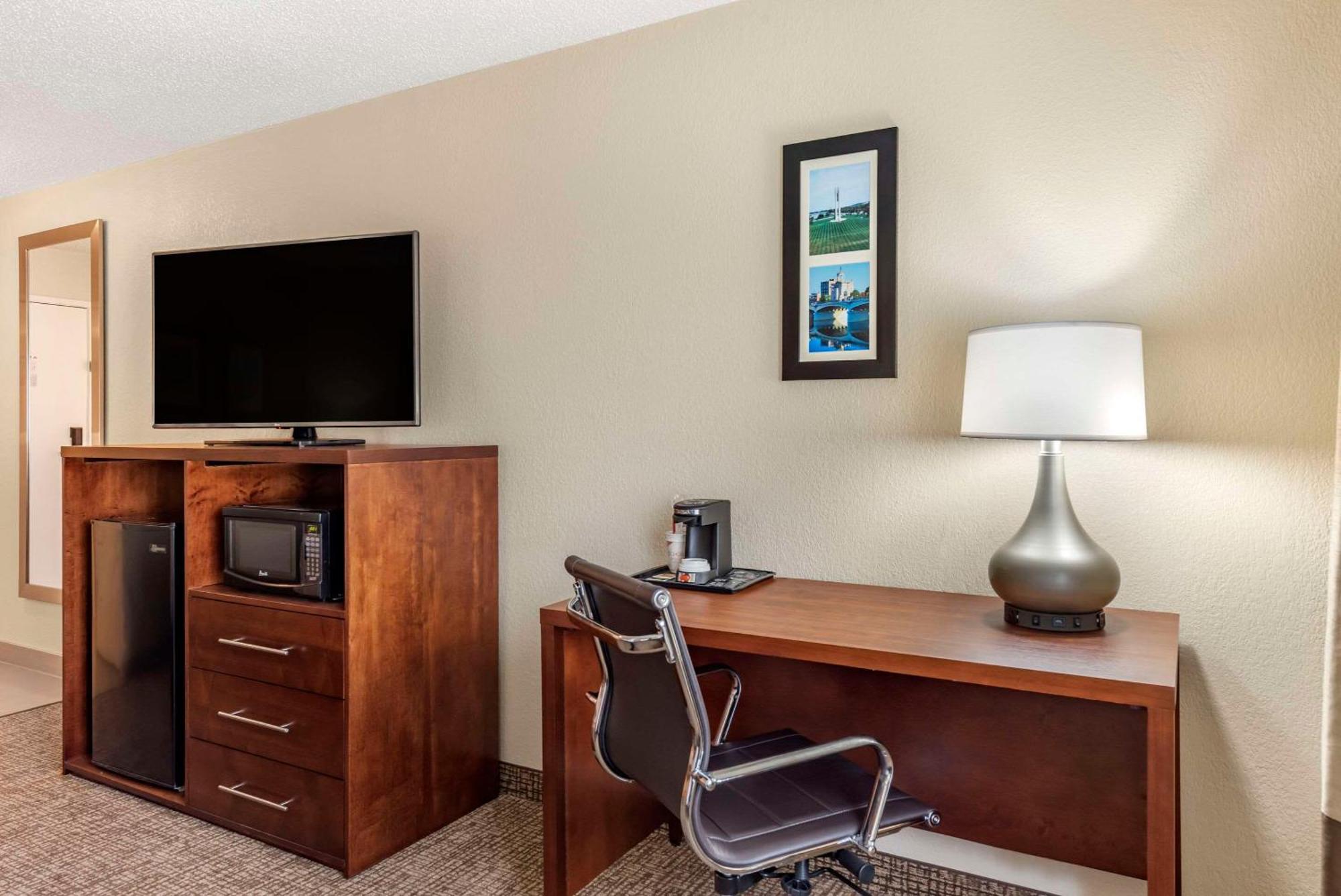King Room - Accessible/Non Smoking