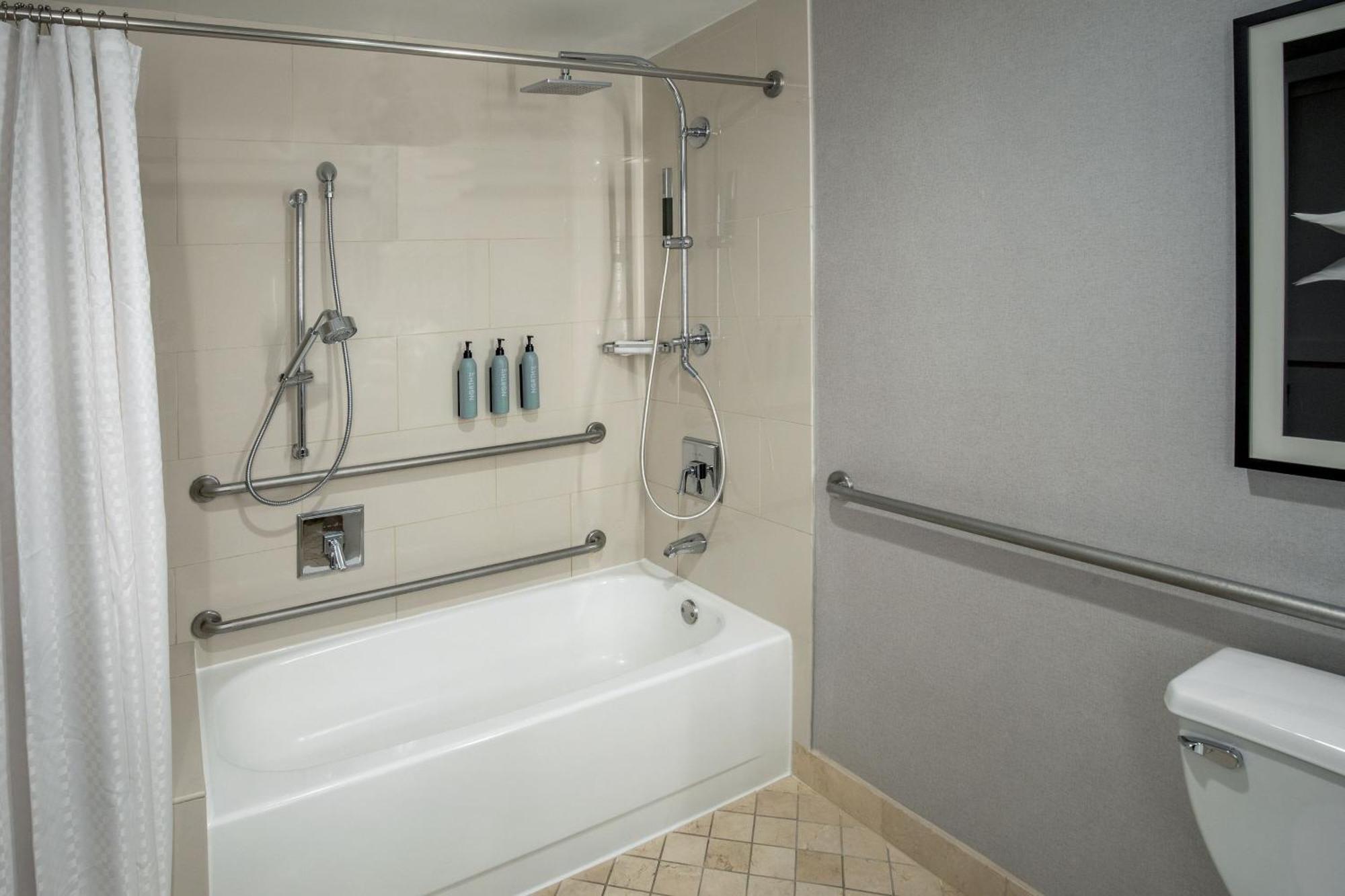 Traditional Guest Room, Guest room, 1 King