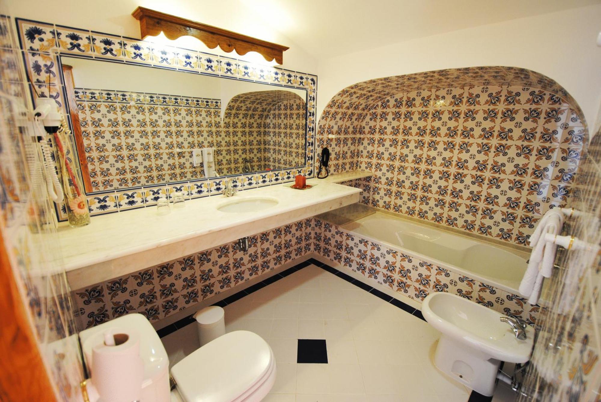 Quarto Duplo com Varanda e Vista Lago