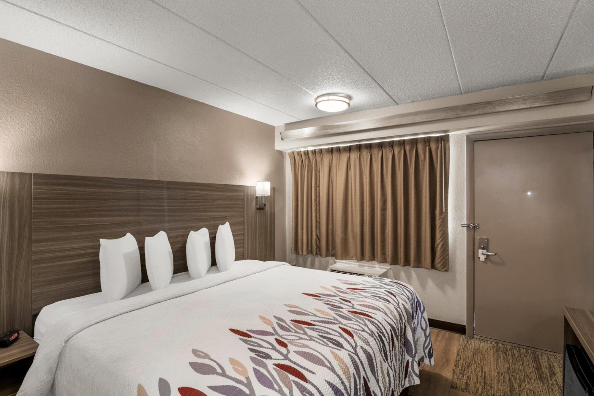 Deluxe King Room Non-Smoking
