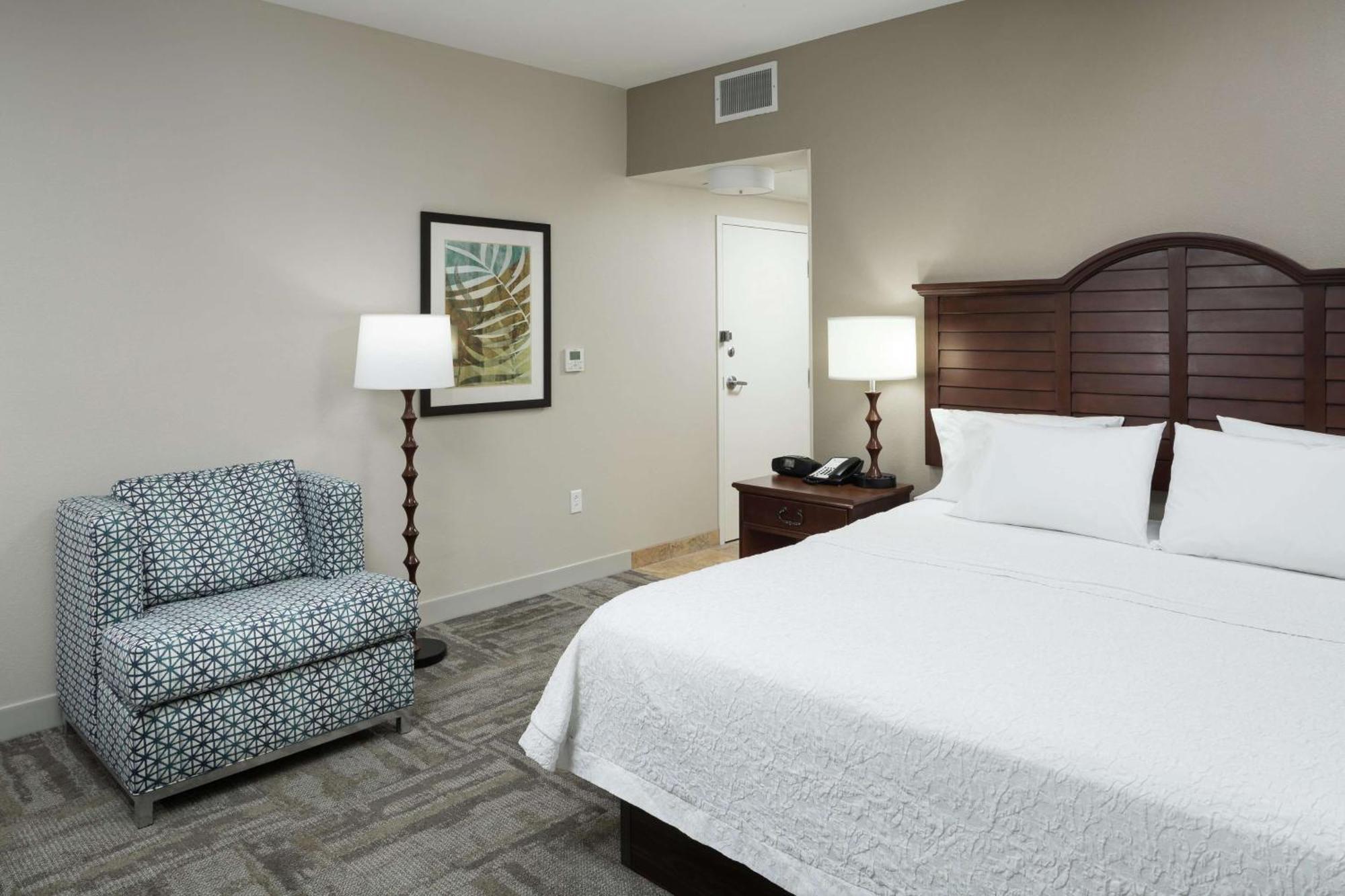 King Room - Hearing Access/Non-Smoking