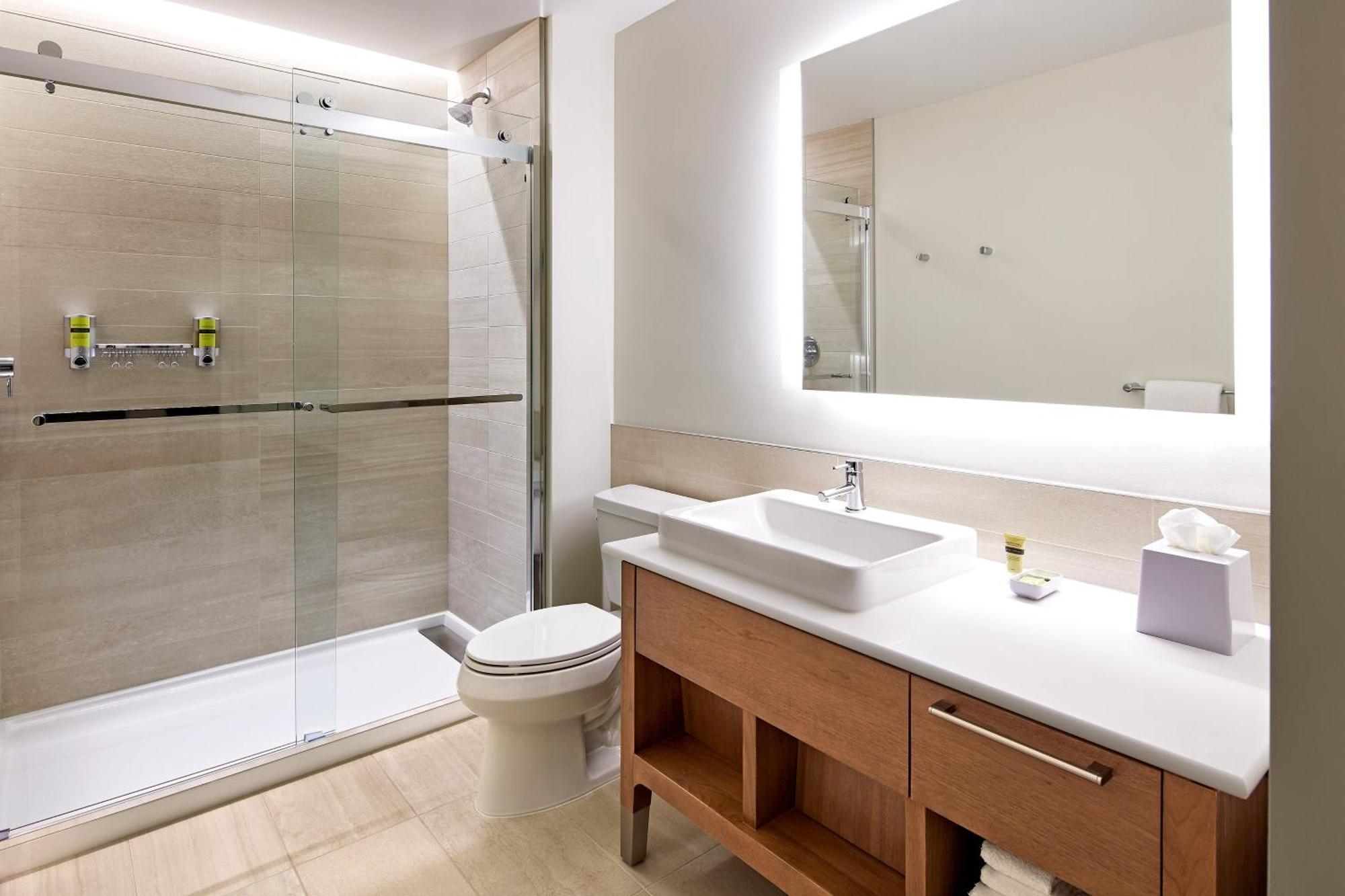 Suite, 1 King, Sofa bed, Corner room