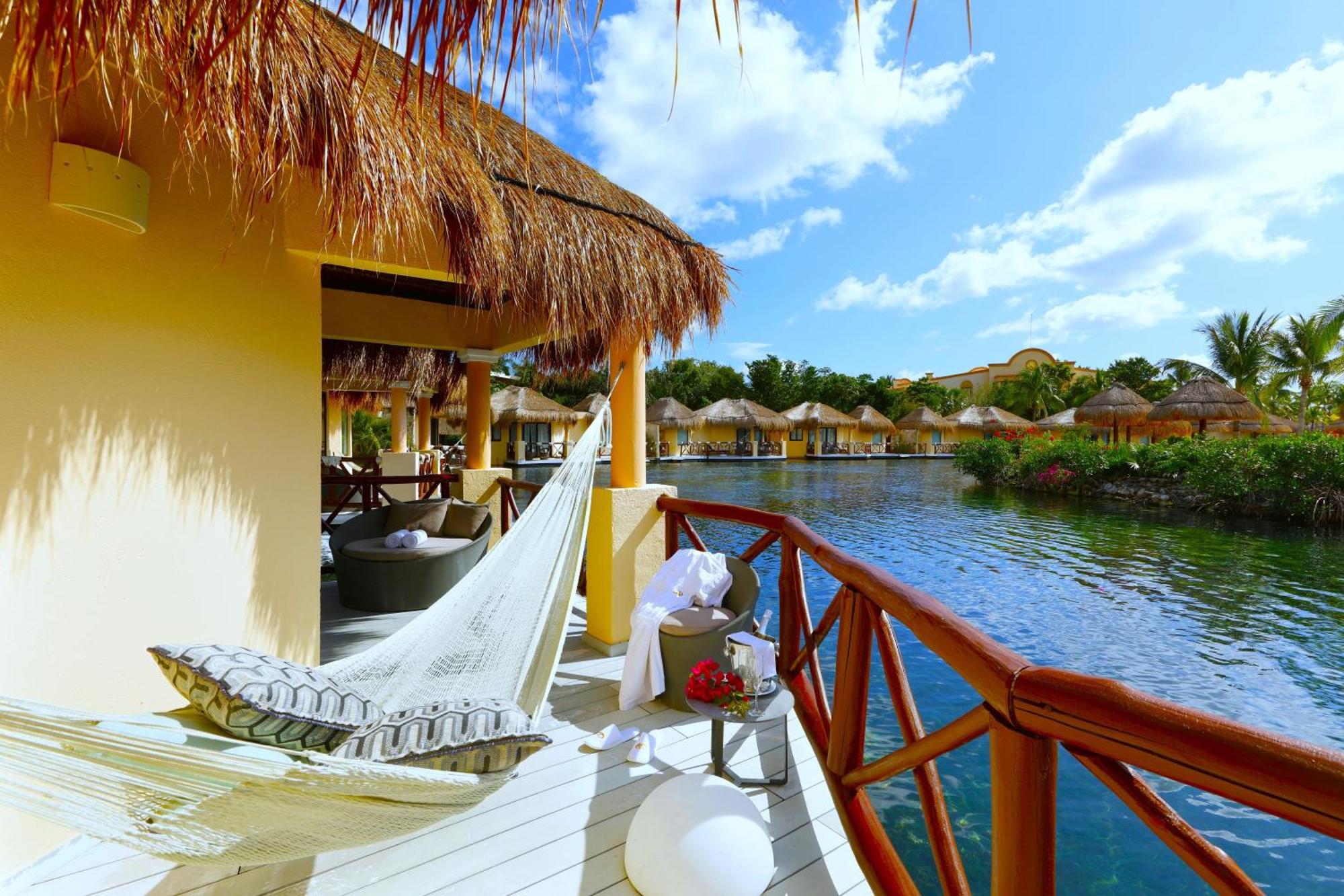 Romance Bungalow by the lake Adults Only,1706785762:JPEG